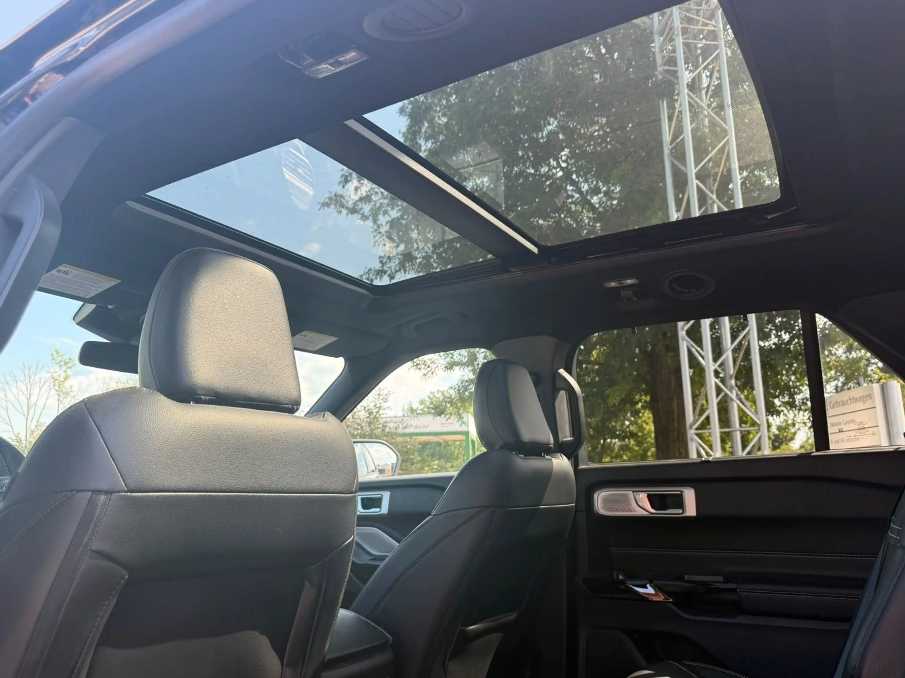 Ford Explorer 3,0 l EcoBoost4x4 ST-Line Auto. — photo 9