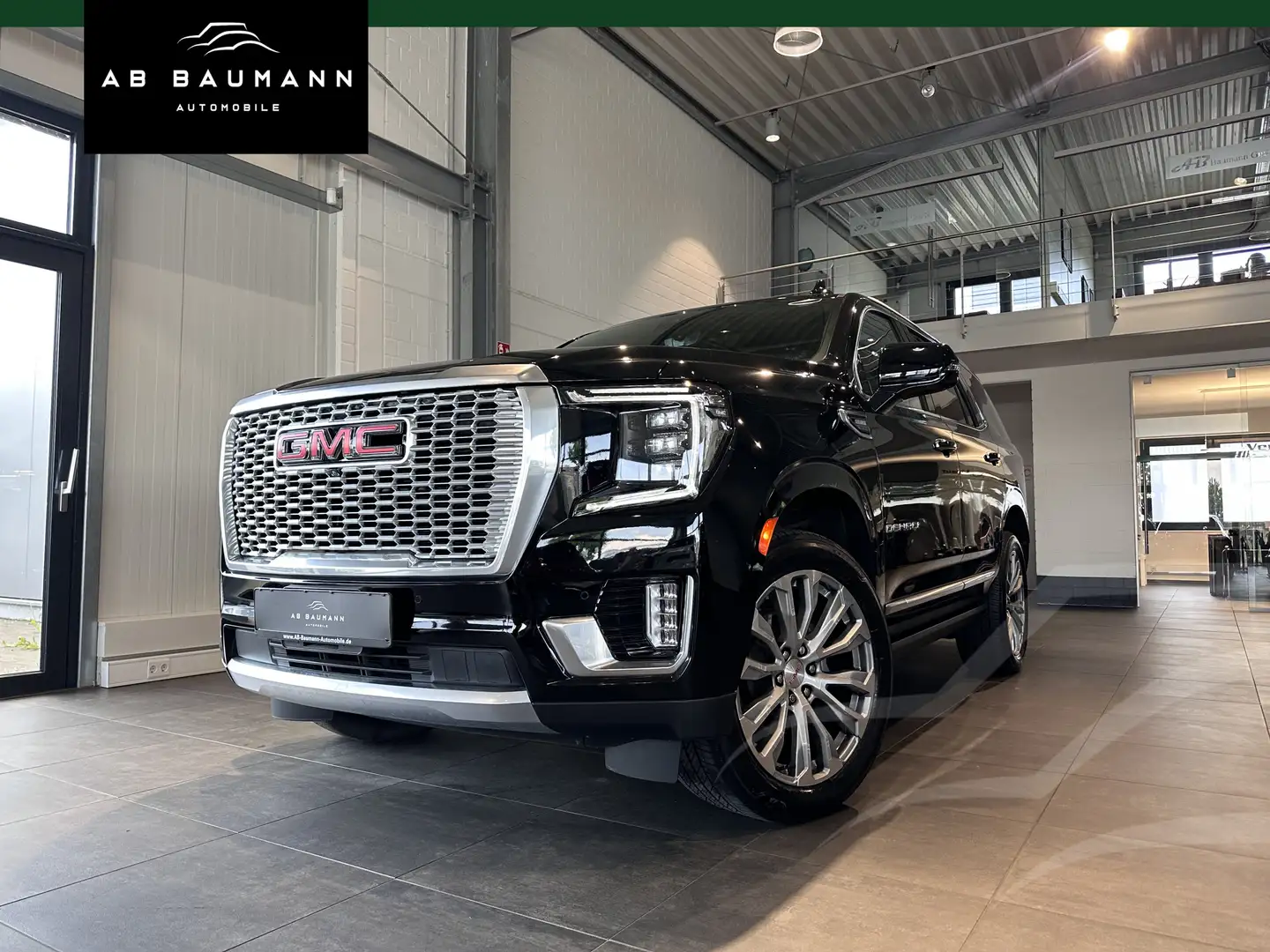 GMC Yukon DENALI *DIESEL, PANO, AHK, CARPLAY, 7-SITZ* Schwarz - 1