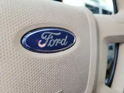 Ford Escape снимка Ford Escape