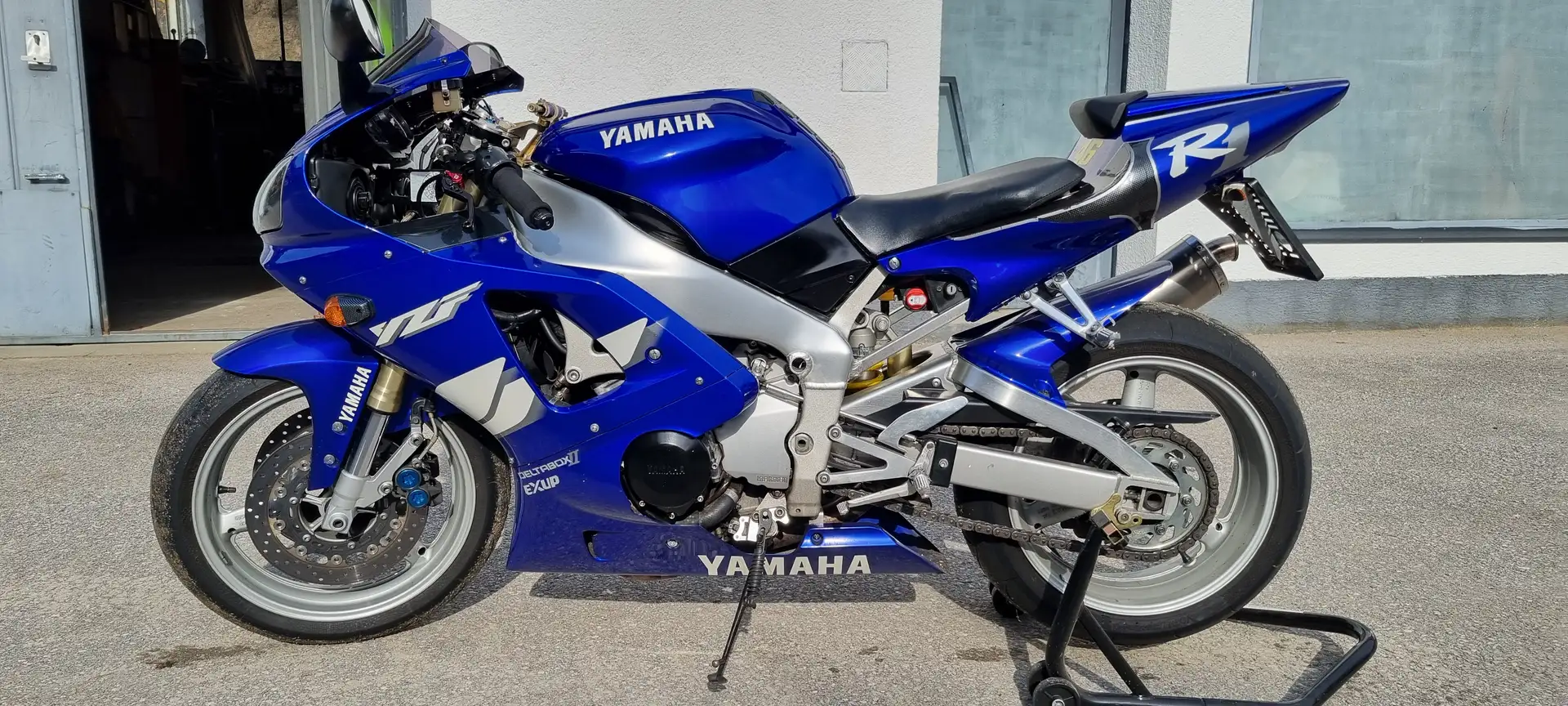 Yamaha YZF-R1 RN 01 Blau - 2