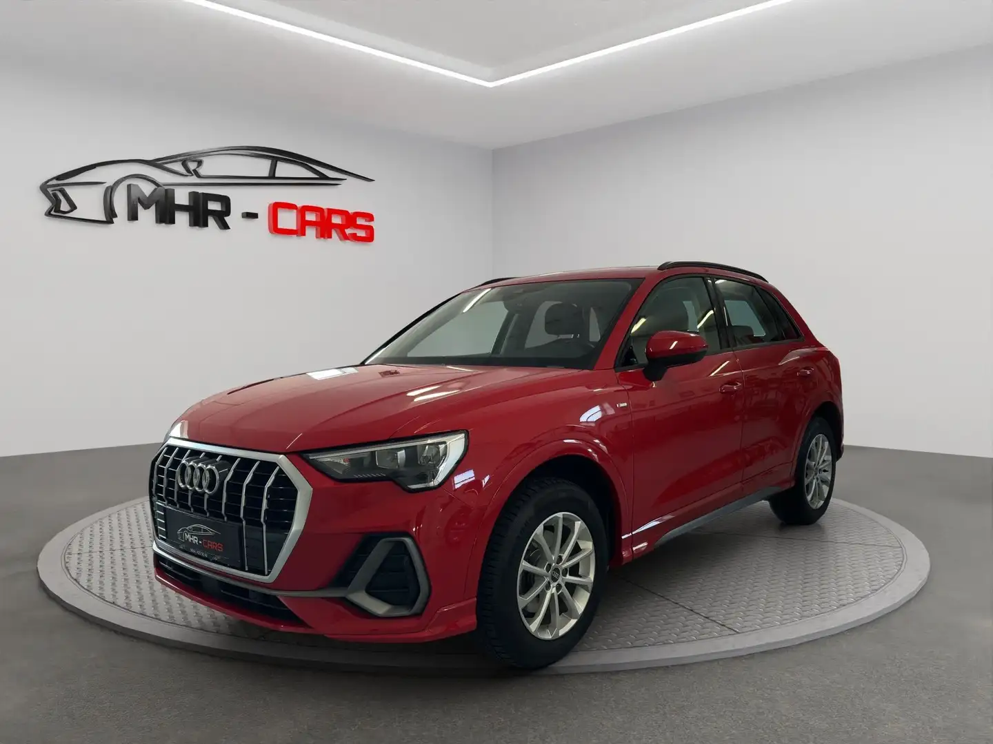 Audi Q3 35 1.5 TFSI S Line OPF Rot - 1