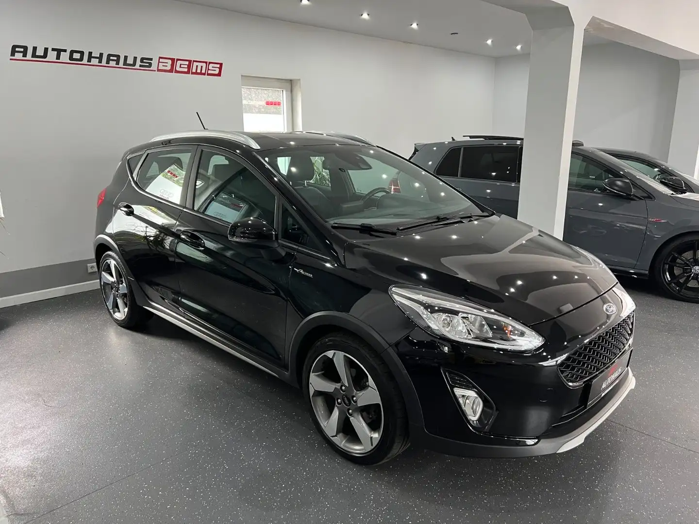 Ford Fiesta Active Plus*LED*NAVI*B&O* Schwarz - 2