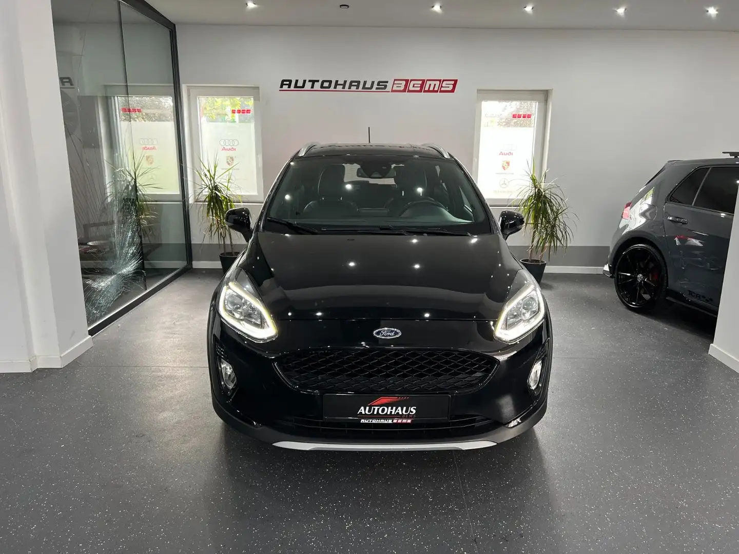 Ford Fiesta Active Plus*LED*NAVI*B&O* Schwarz - 1