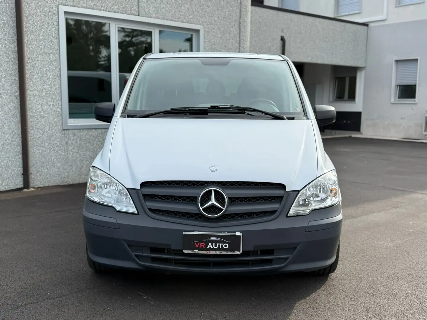 Mercedes-Benz Vito 9 POSTI 2.2 cdi AUTOM./GOMME NUOVE/IVA DEDUCIBILE Blanc - 2