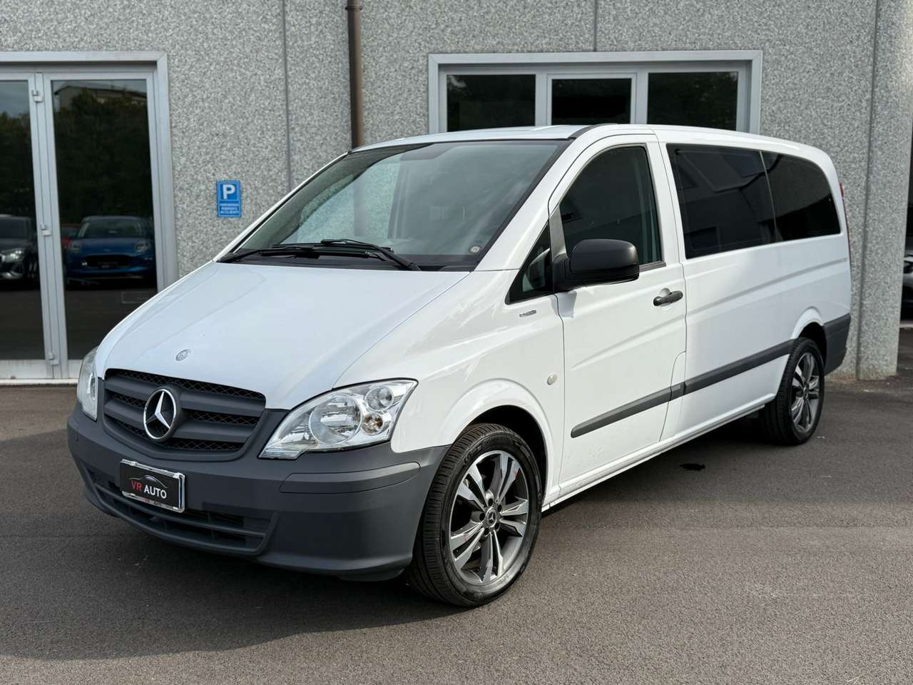Mercedes-Benz Vito 9 POSTI 2.2 cdi AUTOM./GOMME NUOVE/IVA DEDUCIBILE
