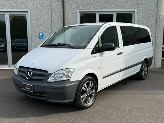 Mercedes-Benz Vito 9 POSTI 2.2 cdi AUTOM./GOMME NUOVE/IVA DEDUCIBILE