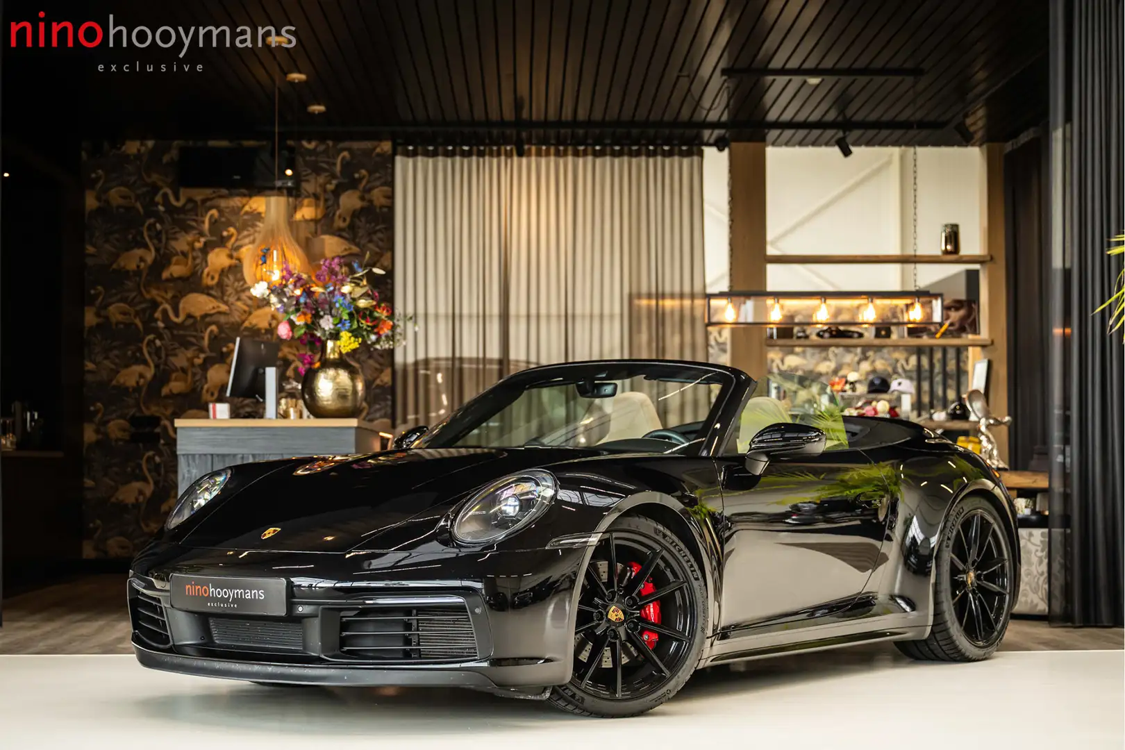 Porsche 992 Cabrio 3.0 Carrera 4 S | BURMESTER | LIFTING | 4 w Zwart - 1