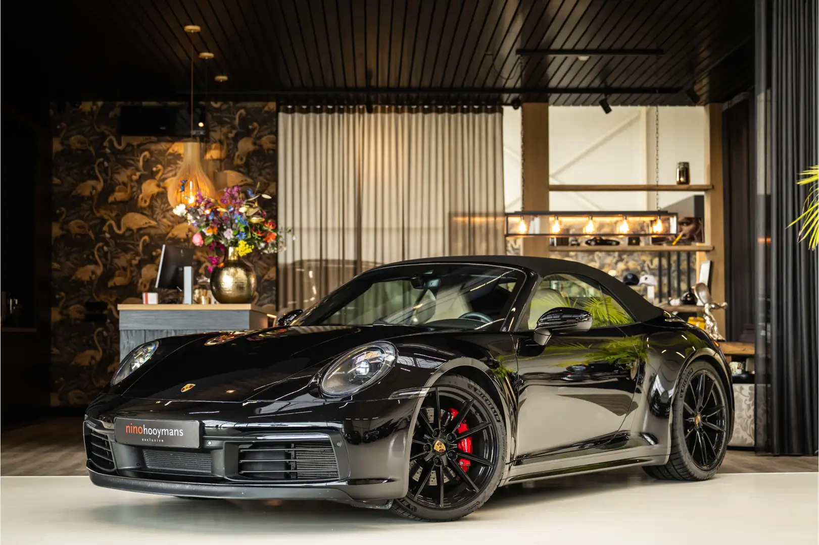Porsche 992 Cabrio 3.0 Carrera 4 S | BURMESTER | LIFTING | 4 w Zwart - 2
