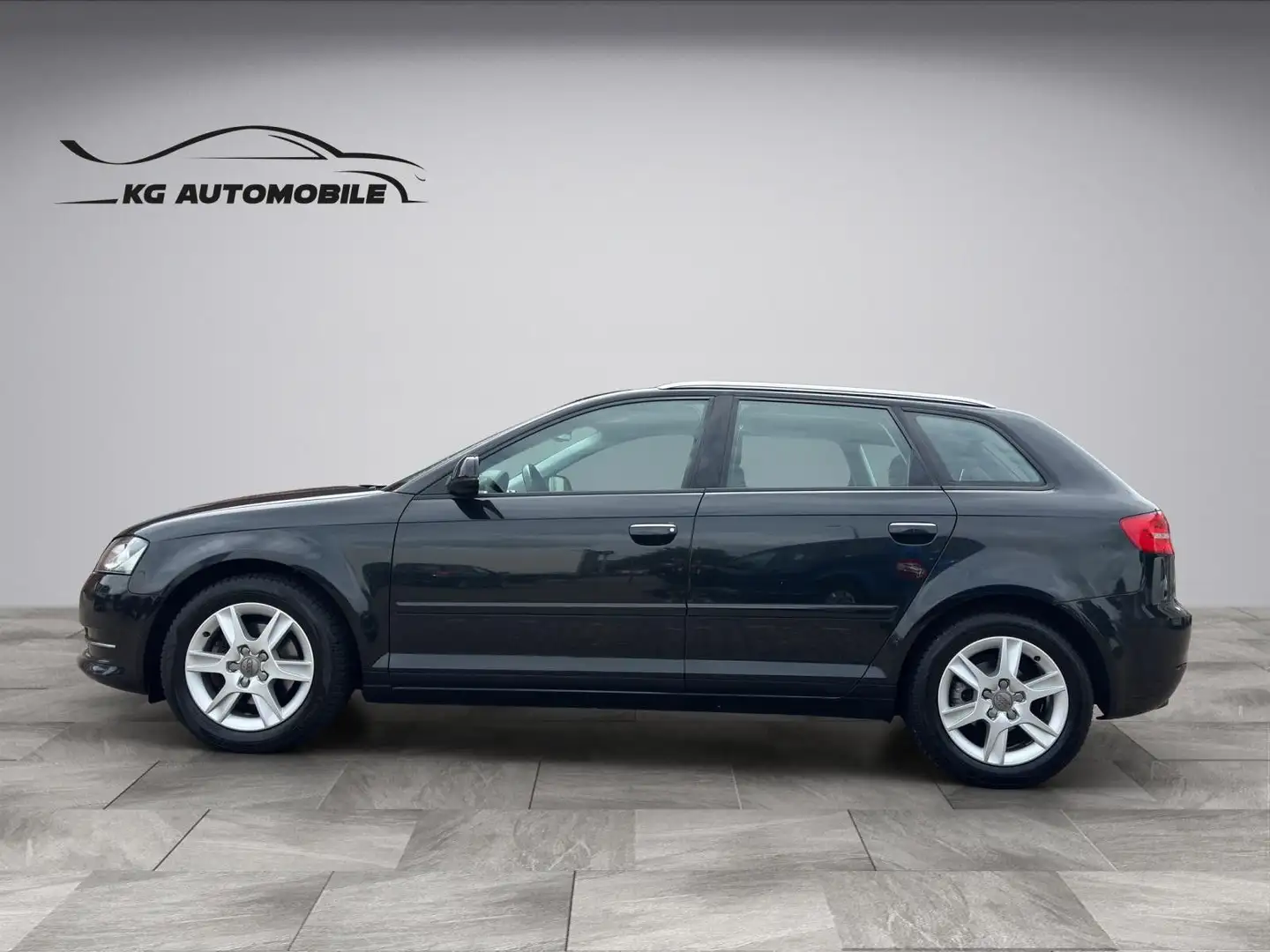 Audi A3 Sportback 1.4 TFSI Attraction Automatik Schwarz - 2