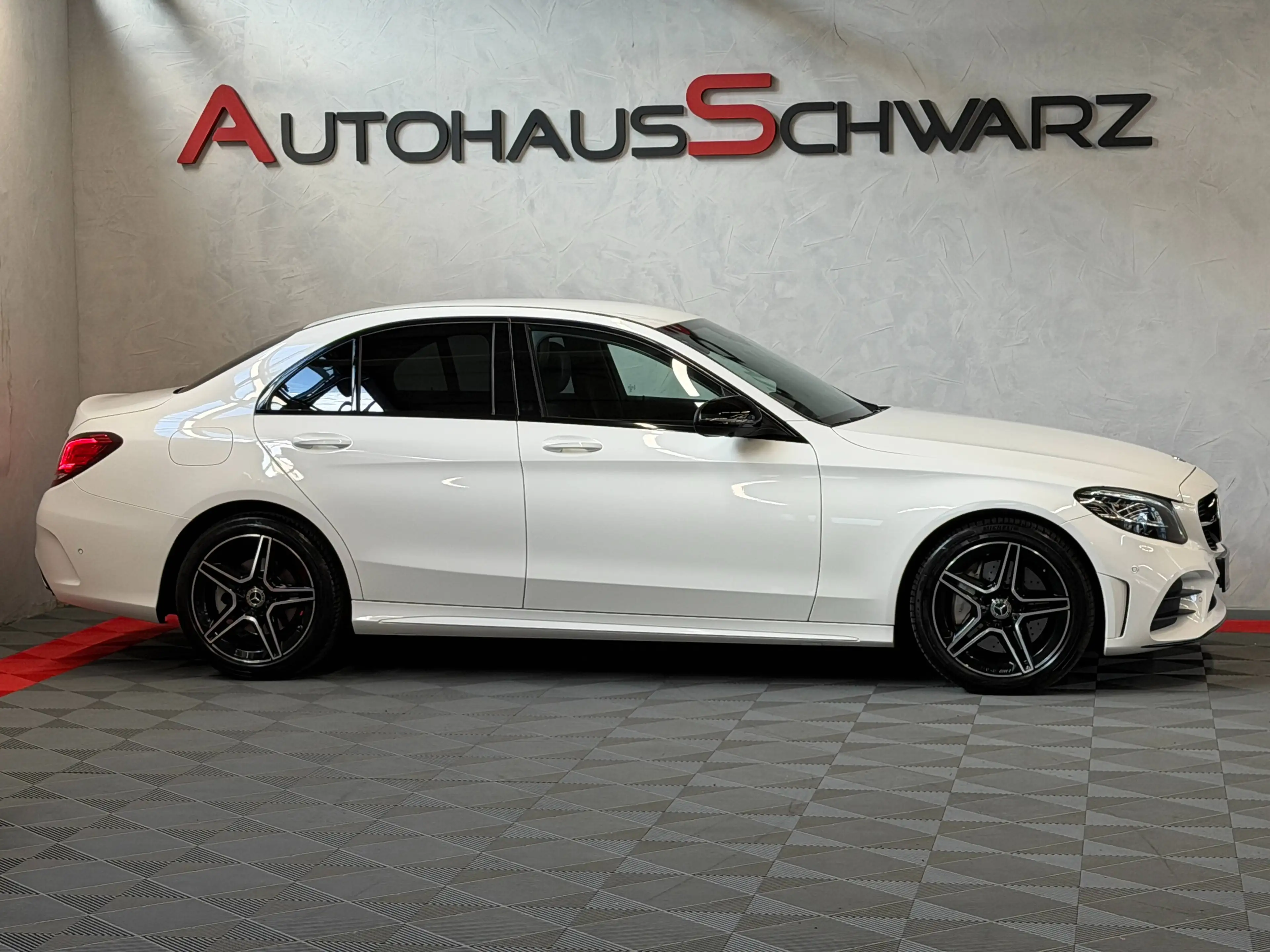 Mercedes-Benz C 400 C 400 4Matic Limousine AMG 360 Burmester HuD Distronik JungeSterne — photo 8