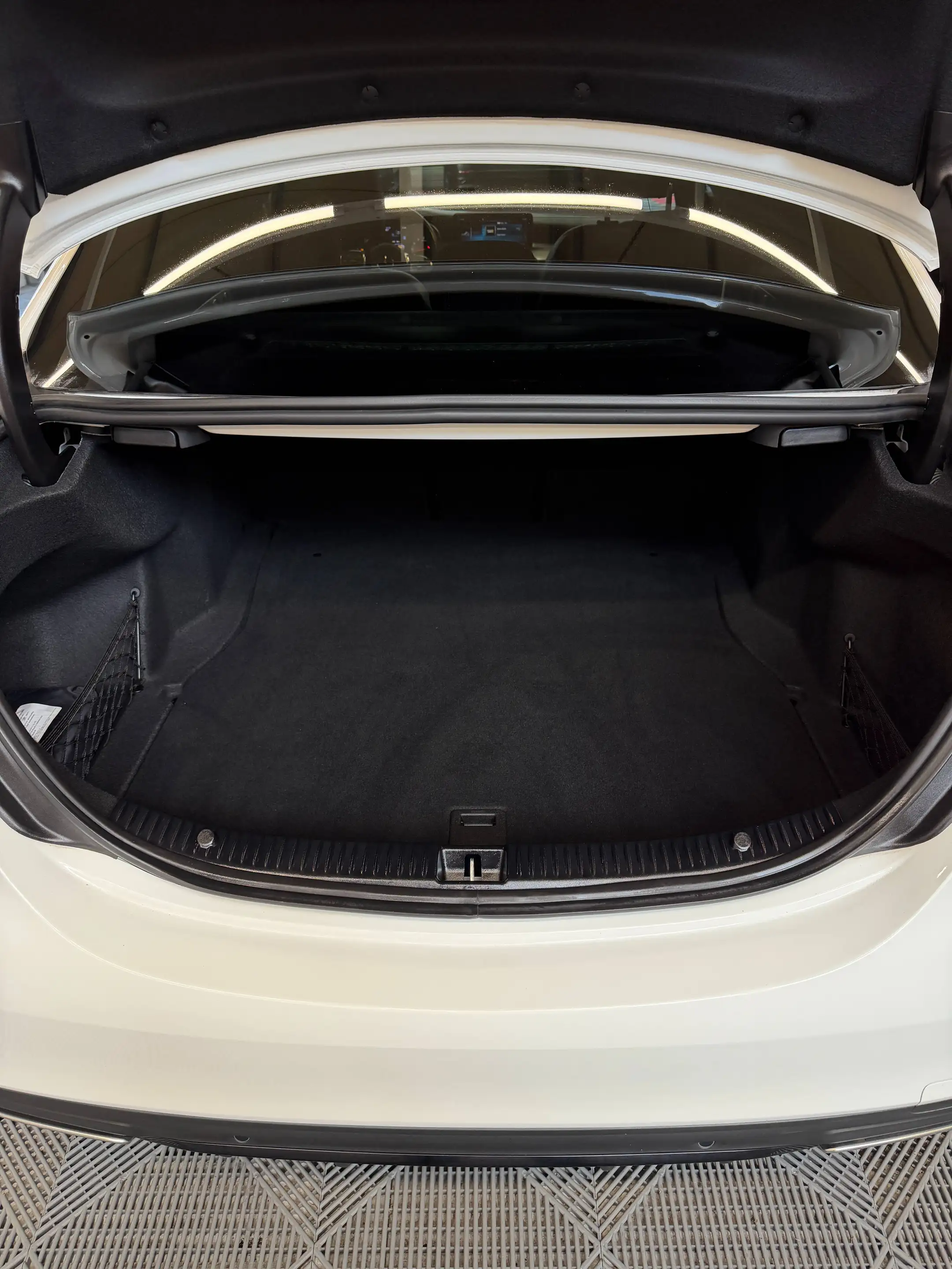Mercedes-Benz C 400 C 400 4Matic Limousine AMG 360 Burmester HuD Distronik JungeSterne — photo 12