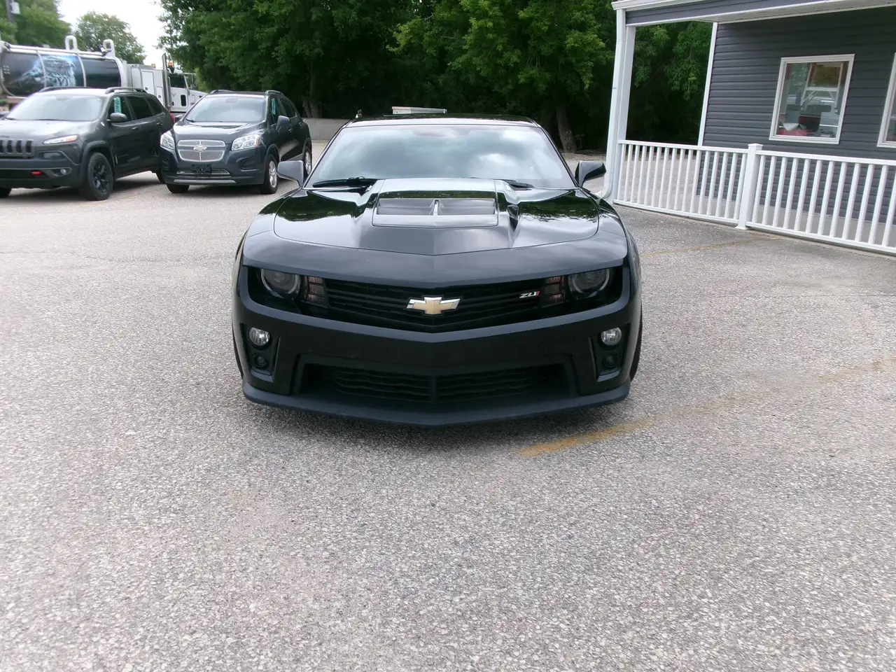 Chevrolet Camaro снимка Chevrolet Camaro