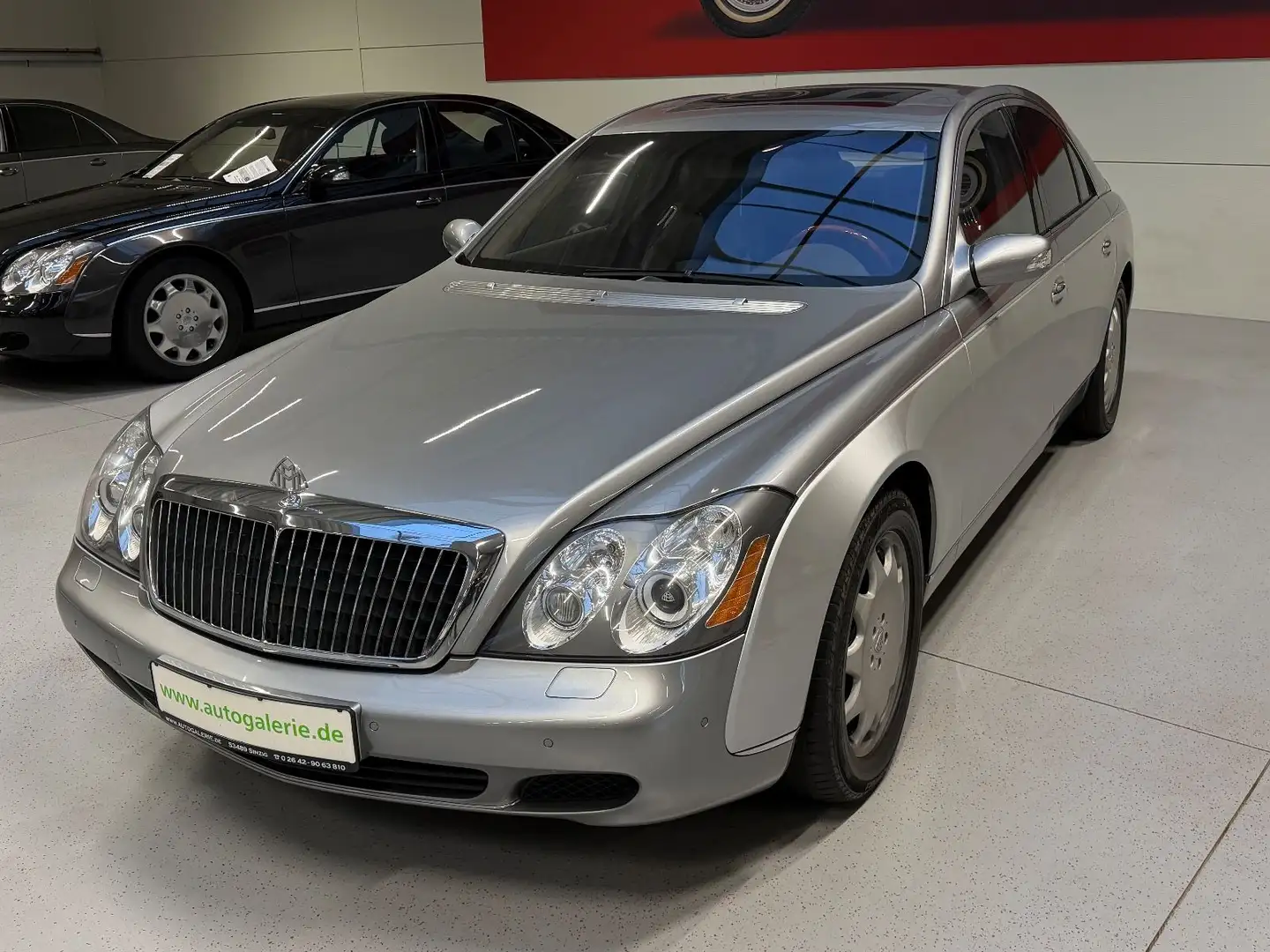 Maybach 57 Amboina V12 Sammlerfahrzeug Distronic Silber - 1