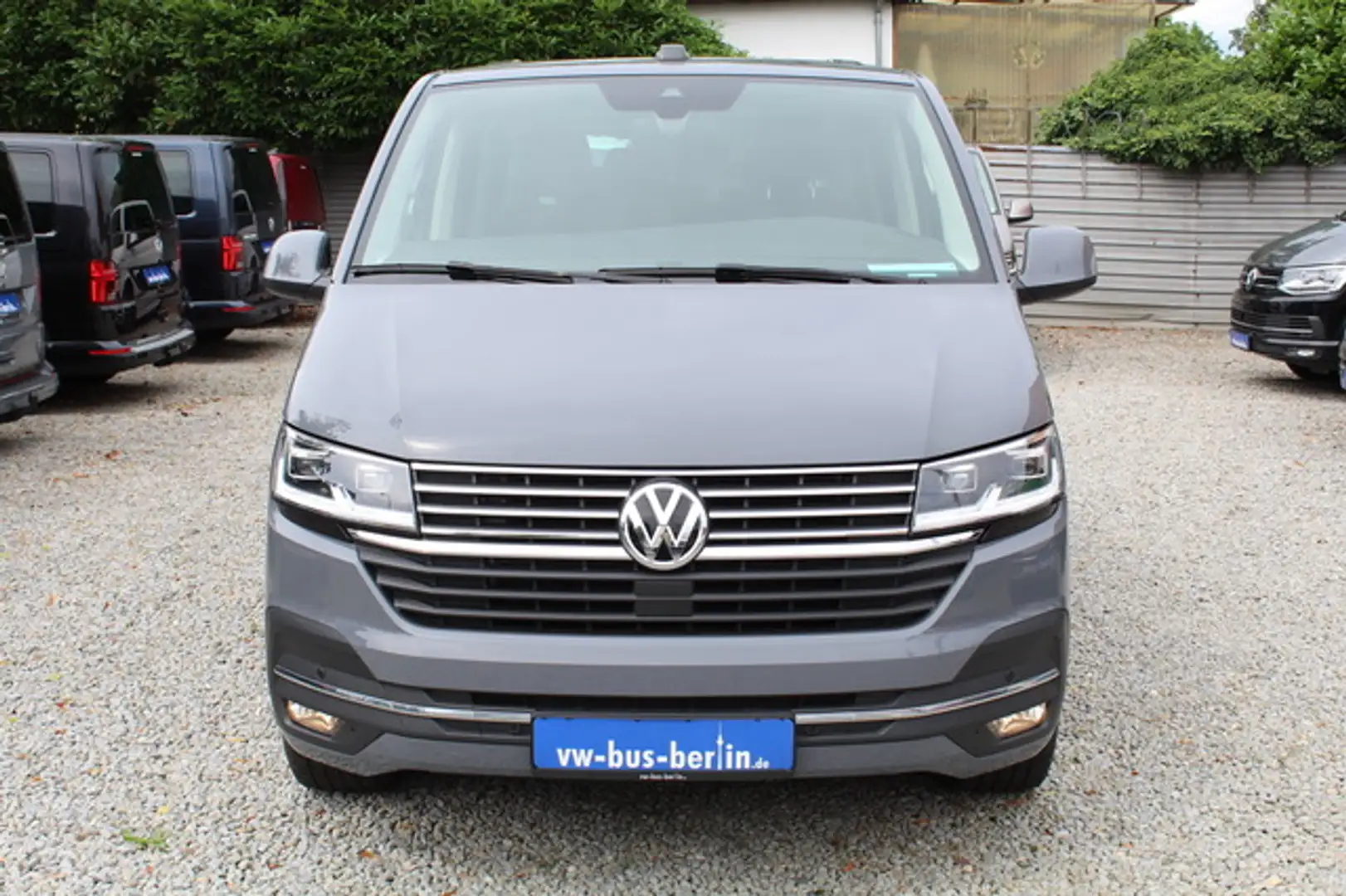 Volkswagen T6.1 Multivan Generation SIX DSG AHK LED Extras! Grau - 2