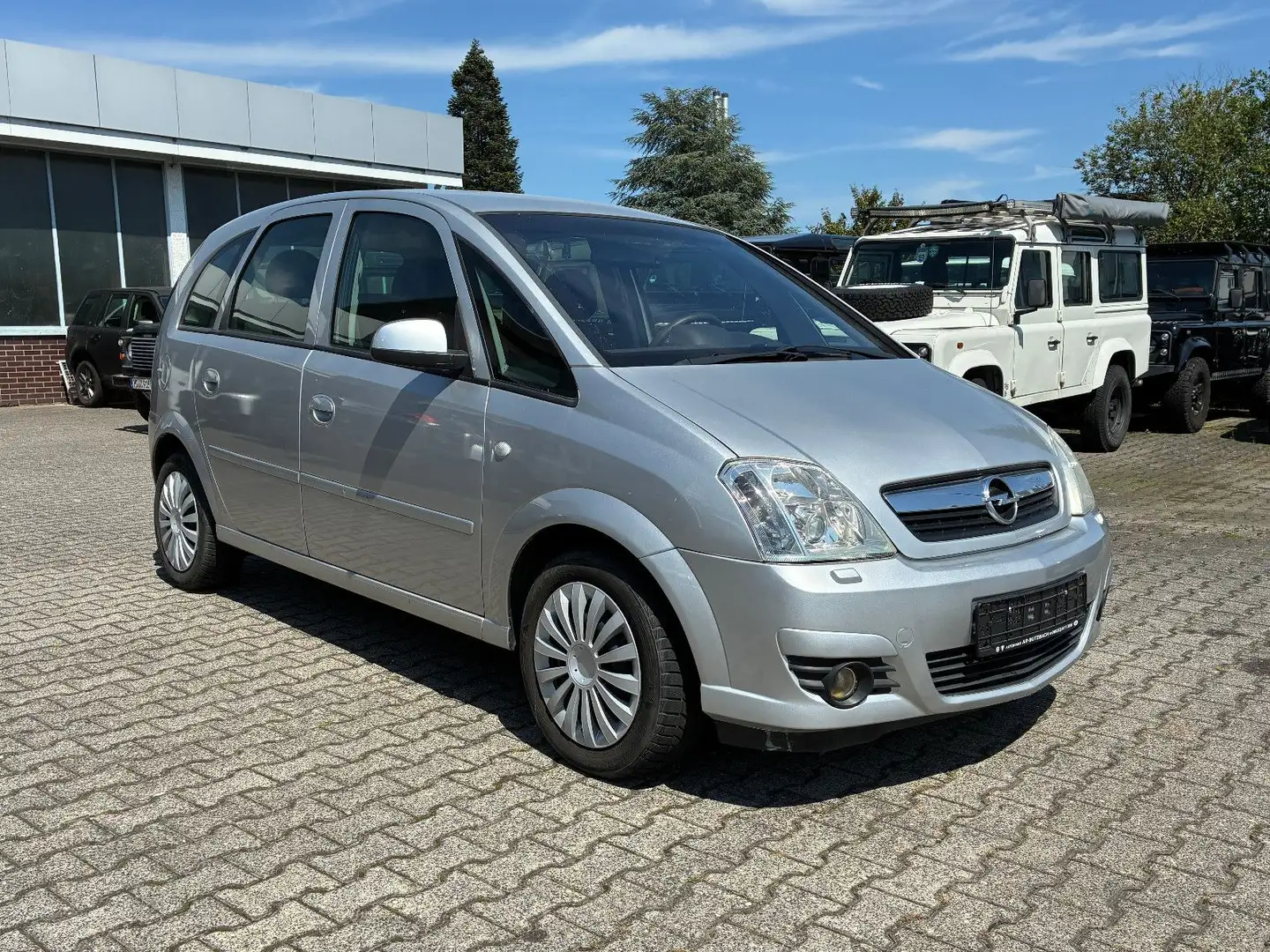 Opel Meriva 1.8, AC, Sitzhzg., AHK, Sitzhzg., Xenon Silber - 1