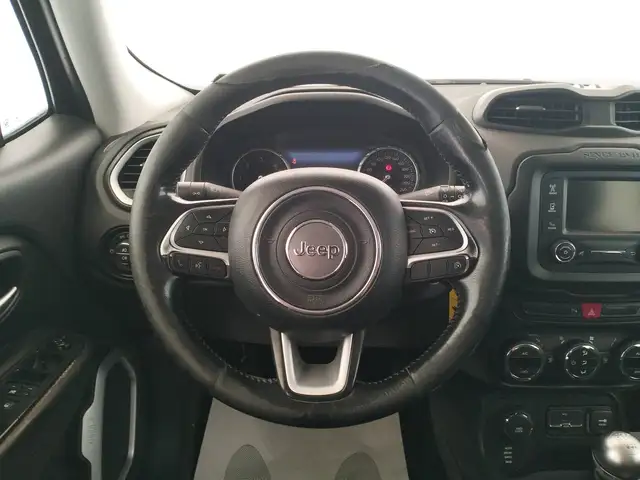 Jeep Renegade view 15