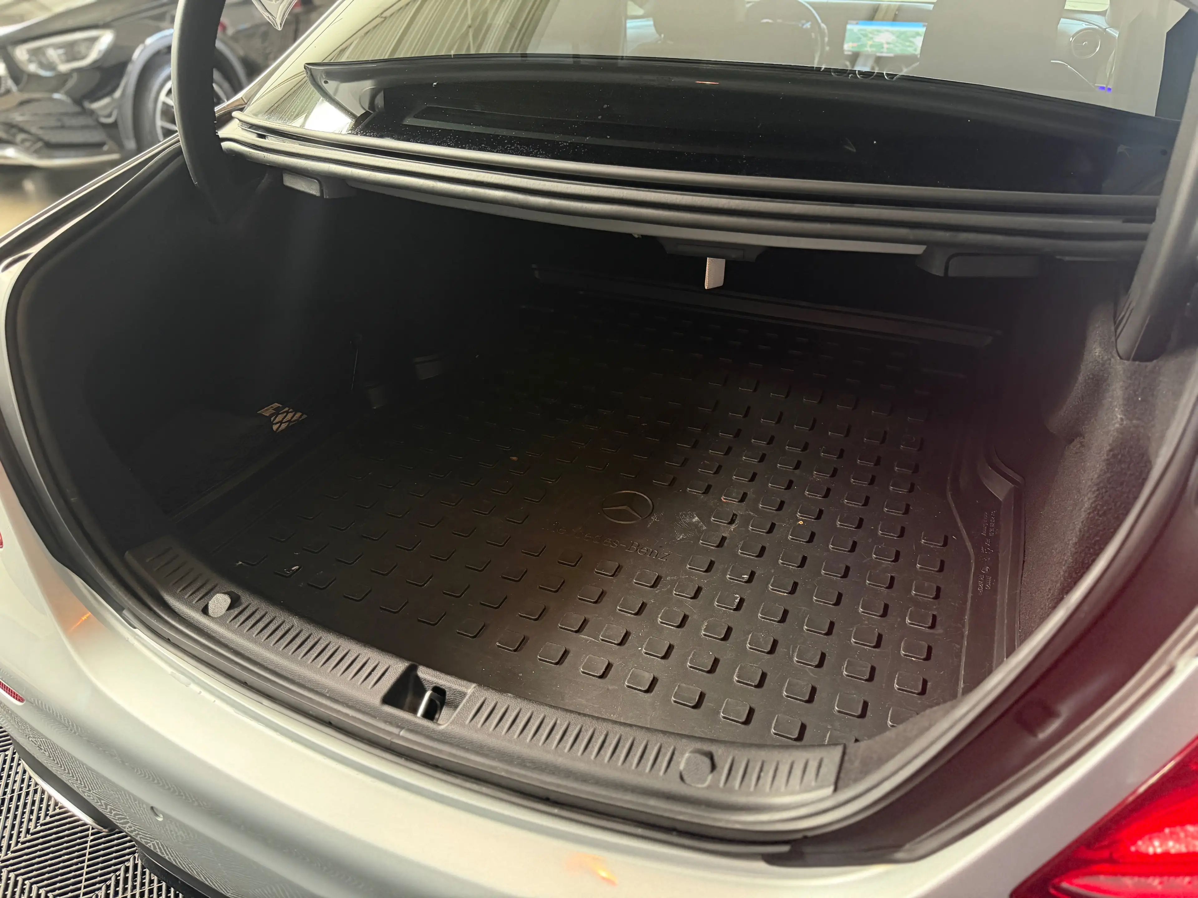 Mercedes-Benz E 450 4Matic AMG LINE-LED-AHK-MEMORY-19%MWST.-WIDESCREEN — photo 13