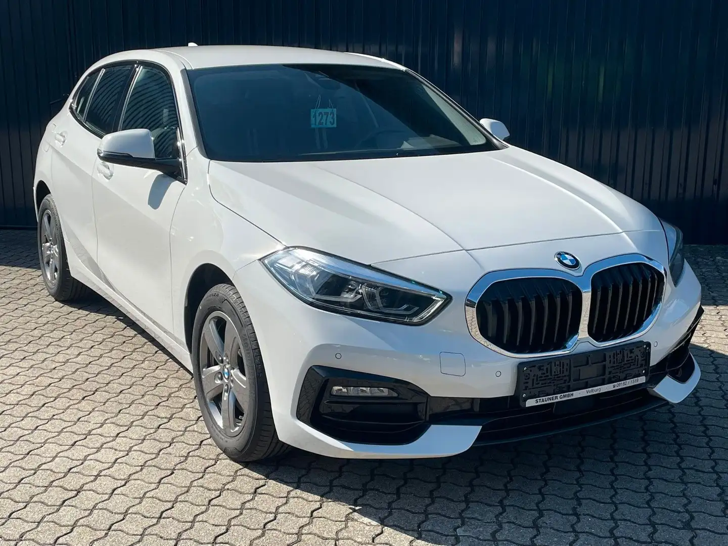 BMW 118 i Aut. SPORT LINE /HiFi/Lenkradheiz/Navi/LED Weiß - 2