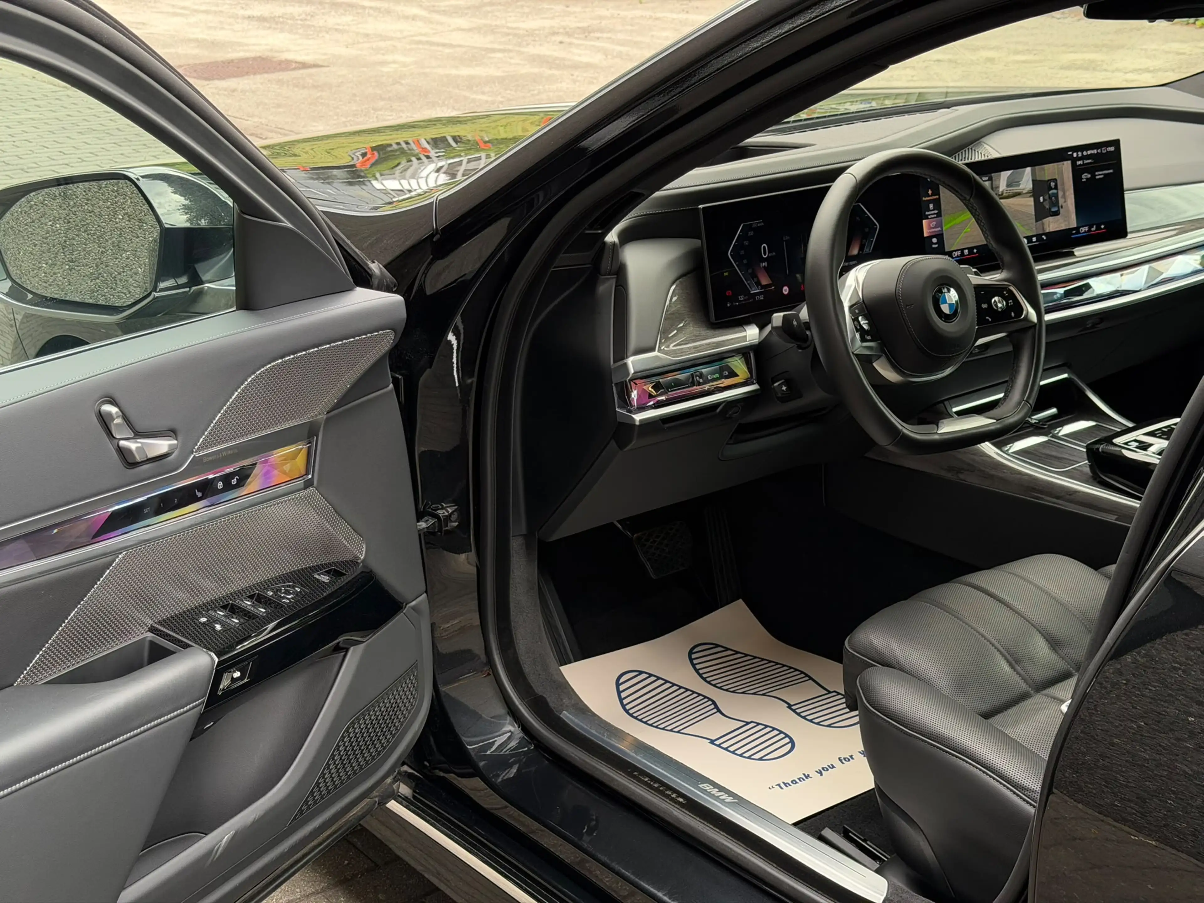 BMW 740 740 dXAS*HUD*B&W*PANO* — photo 8