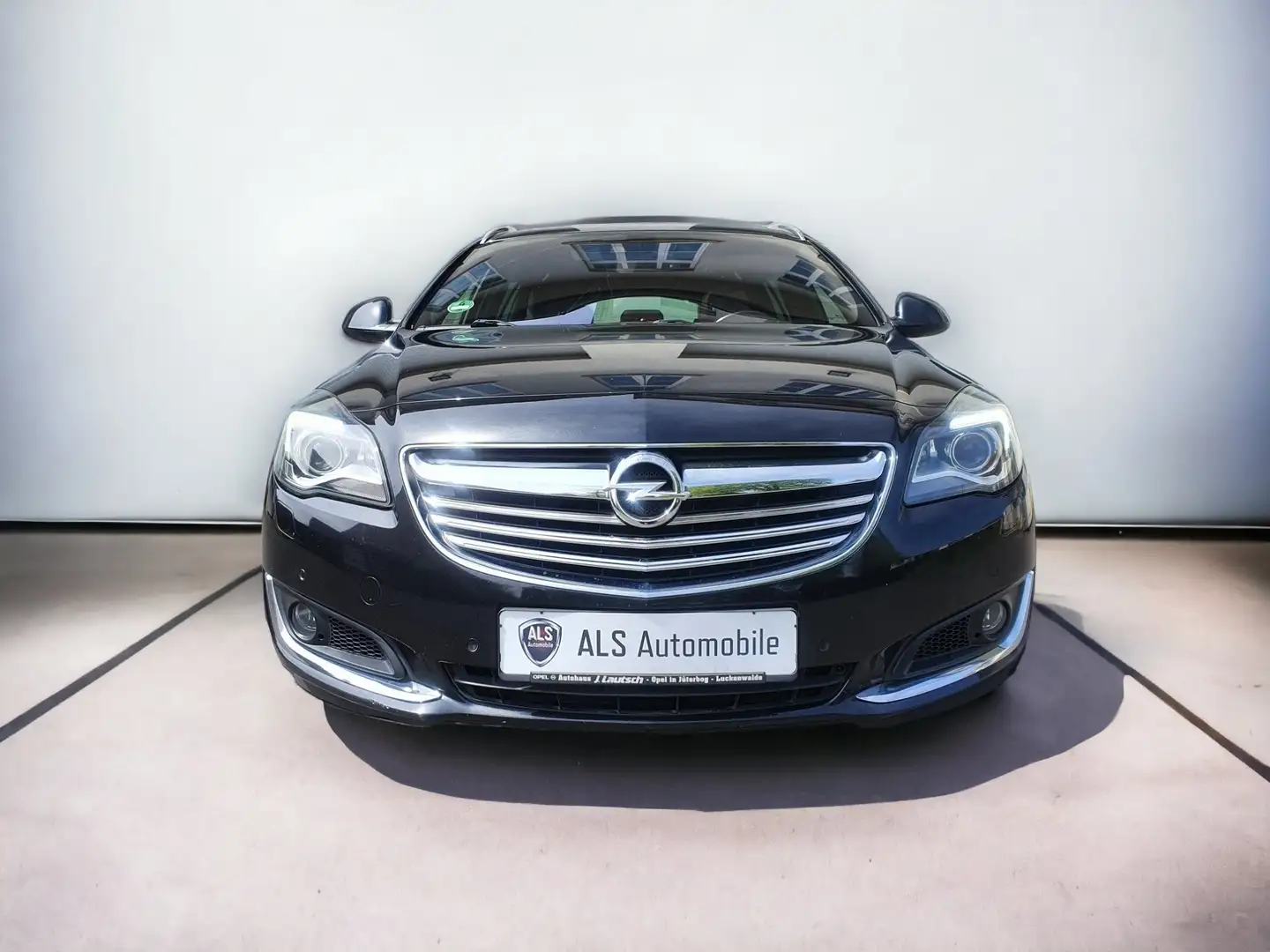 Opel Insignia Innovation A Sports Tourer Black - 2