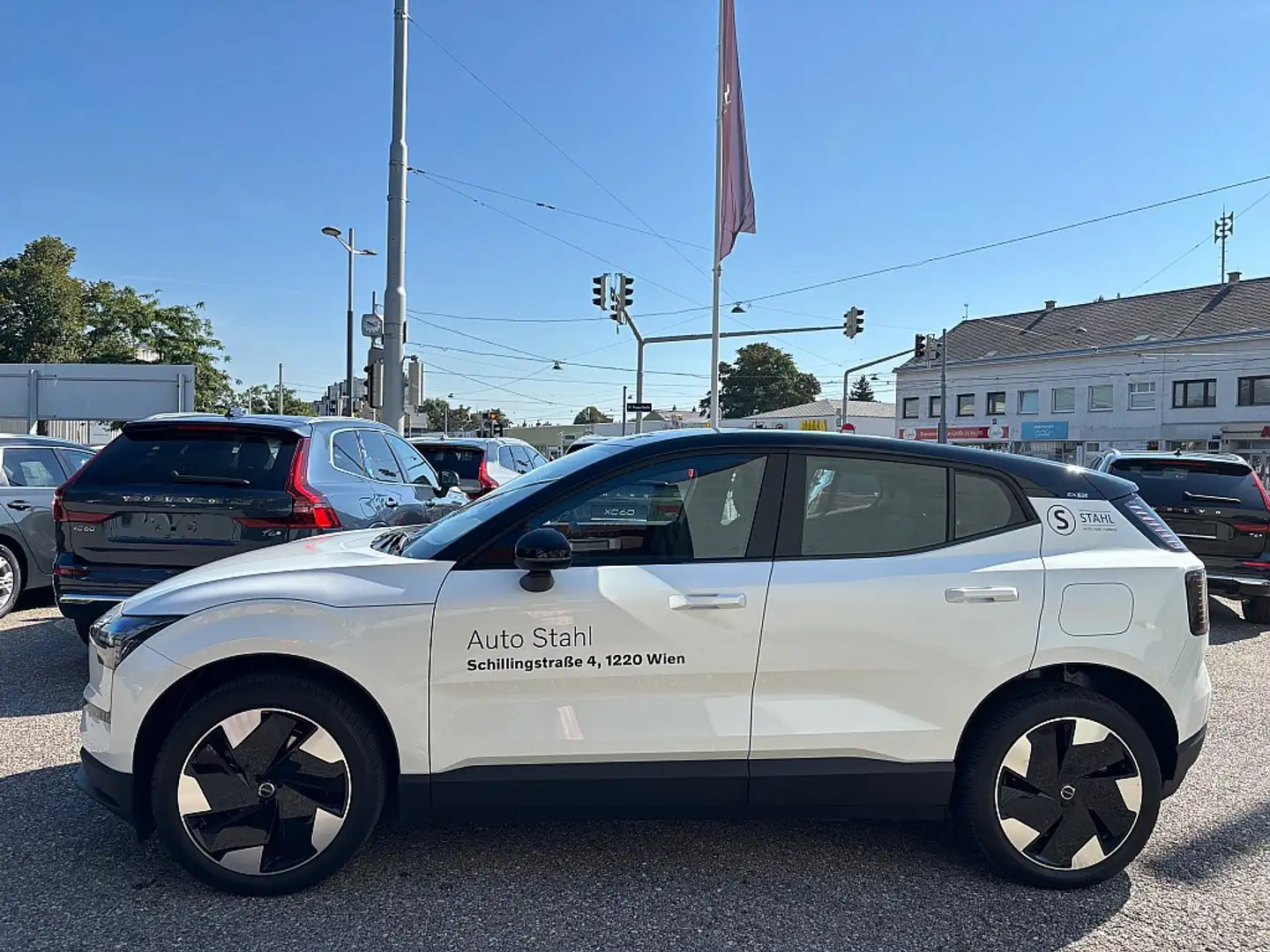 Volvo EX30 Single Motor Extended Range 69kWh Plus Weiß - 2