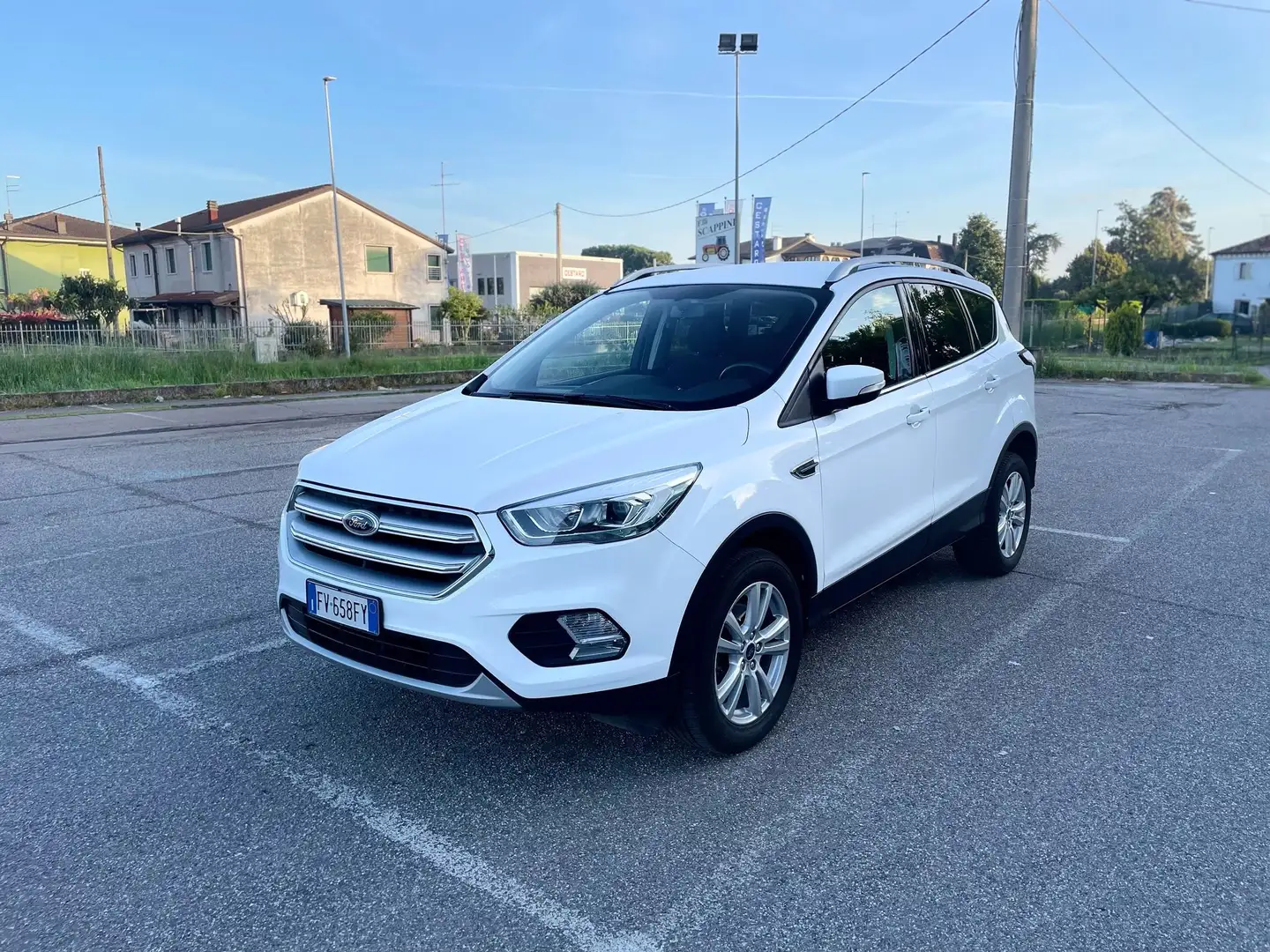 Ford Kuga Ford Kuga 1.5 TDCI BUSINESS 120 CV 2WD Bianco - 1
