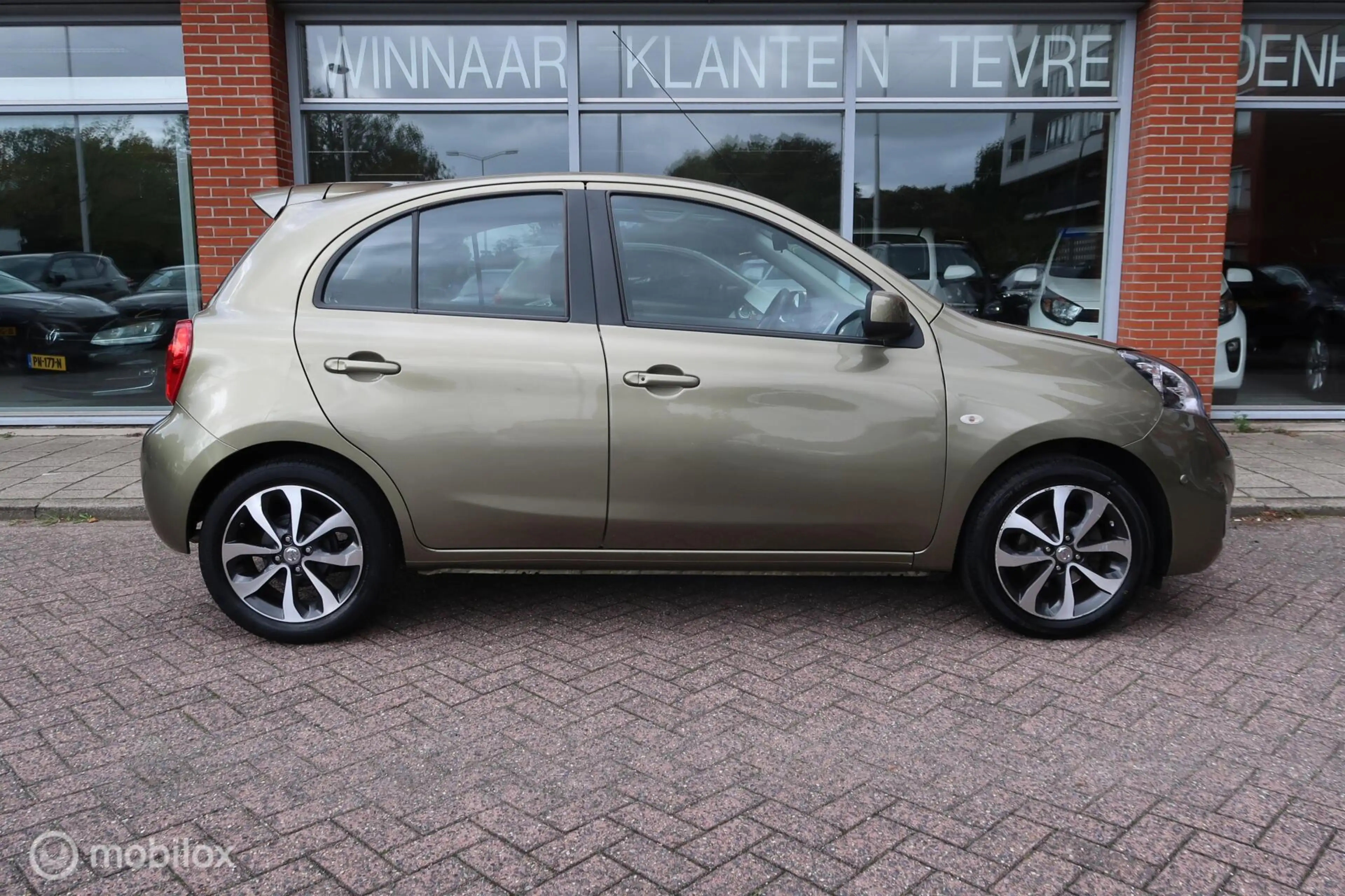 Nissan Micra 1.2 DIG-S Tekna Pano Navi Airco Automaat — photo 4