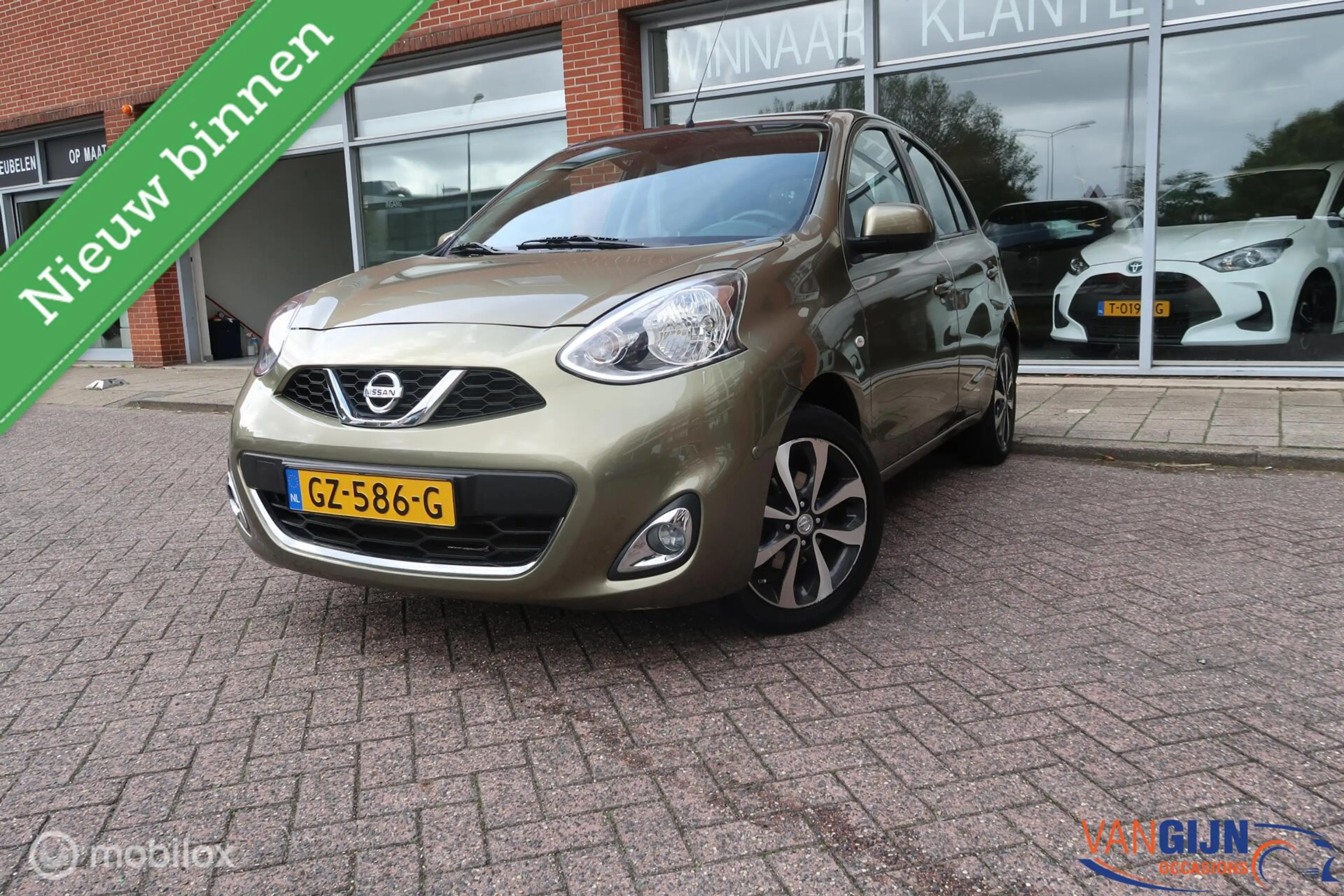Nissan Micra 1.2 DIG-S Tekna Pano Navi Airco Automaat