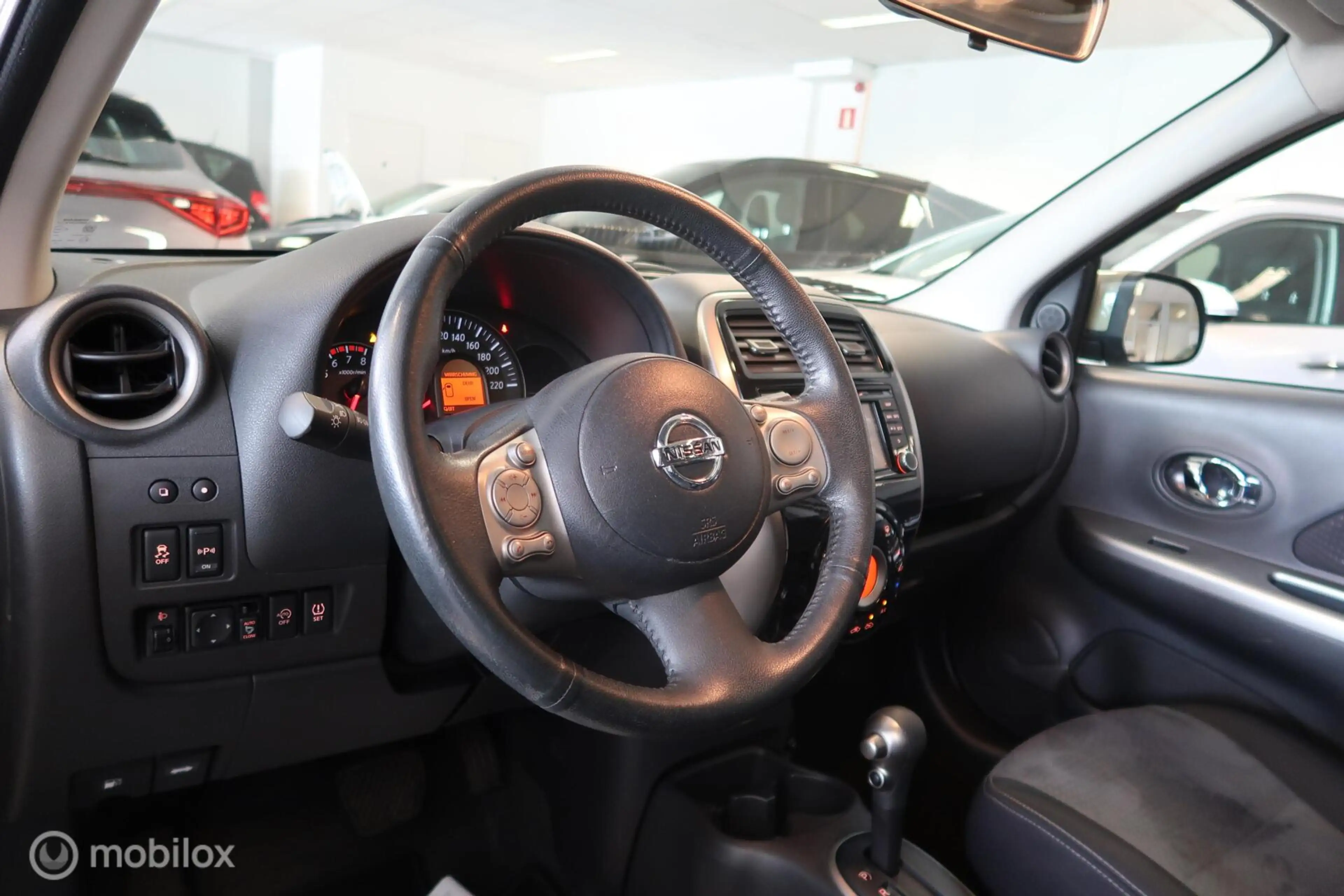 Nissan Micra 1.2 DIG-S Tekna Pano Navi Airco Automaat — photo 12