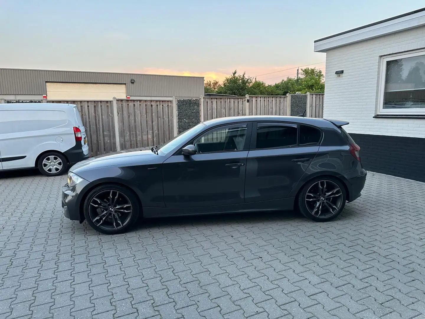 BMW 116 1-serie 116i M Pakket Gris - 2