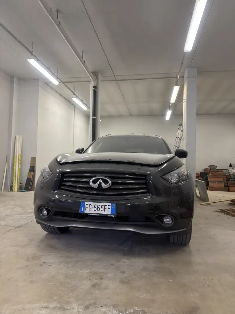 Infiniti QX70 Premium - 2