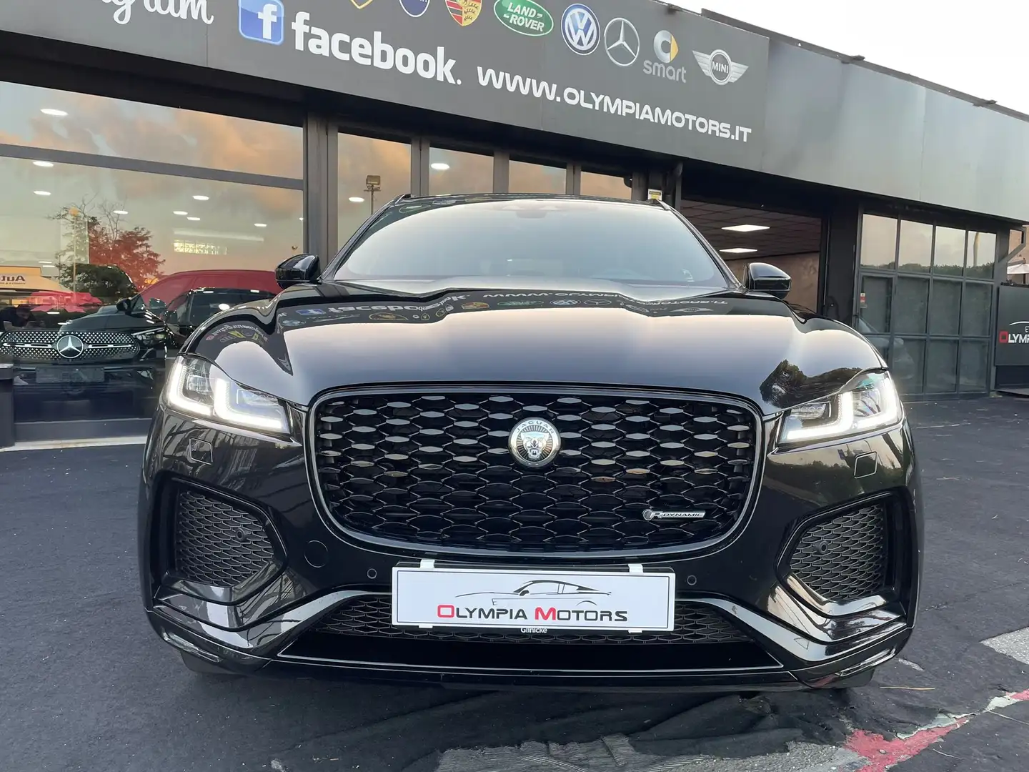 Jaguar F-Pace D200 R DYNAMIC NAVI TETTO LED KAMERA PACK BLACK Nero - 2