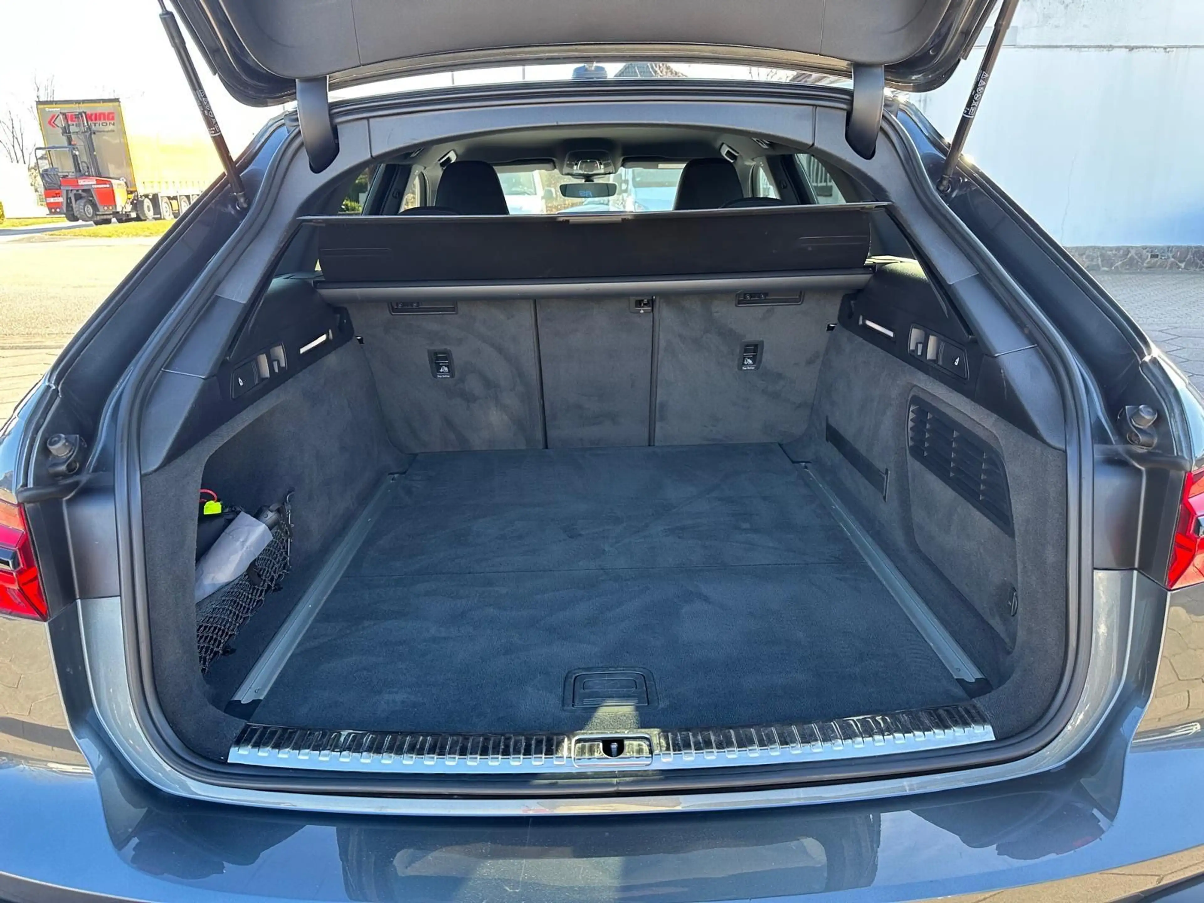 Audi RS6 4.0 TFSI quattro performance MATRIX B&O 22" — photo 8