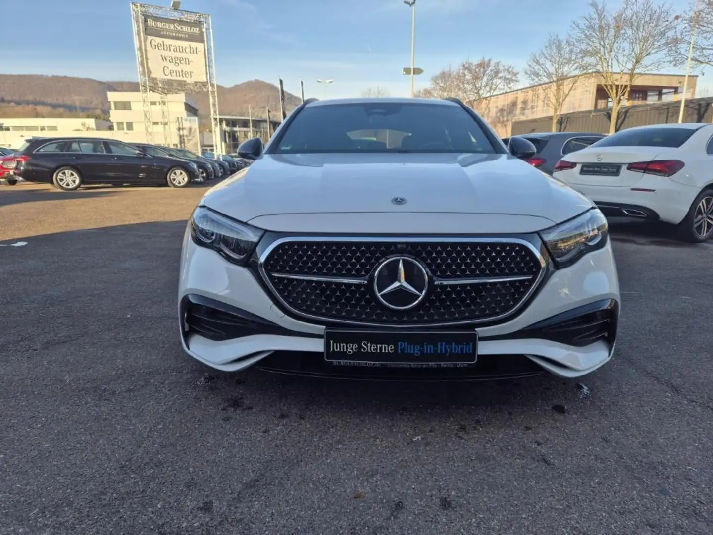 Mercedes-Benz E 300 de 4MATIC T-Modell mit EQ Hybrid Technologie AMG/A Weiß - 2