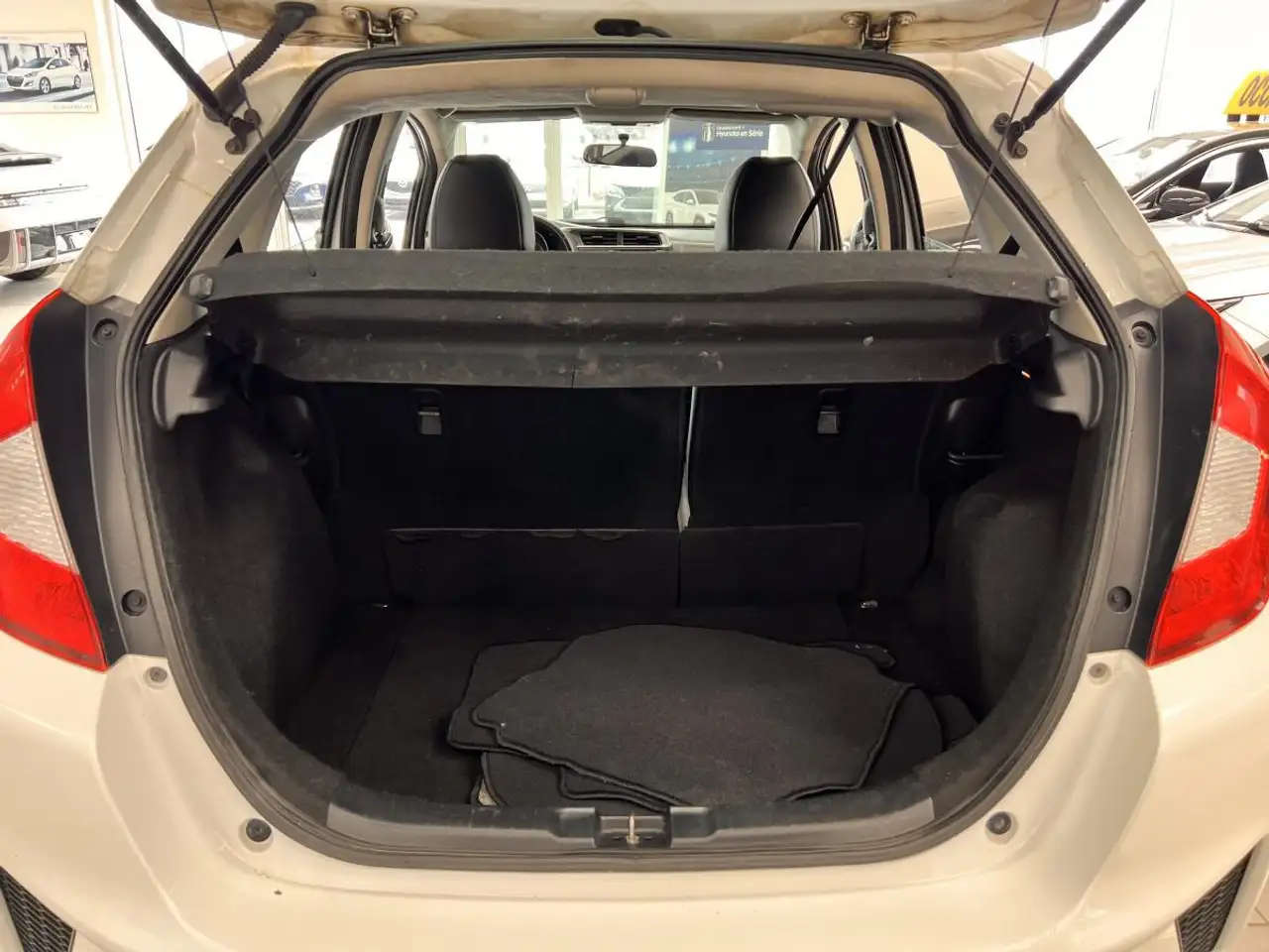 Honda Fit снимка Honda Fit