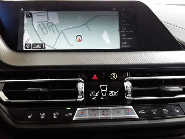 BMW 1 Series view 12