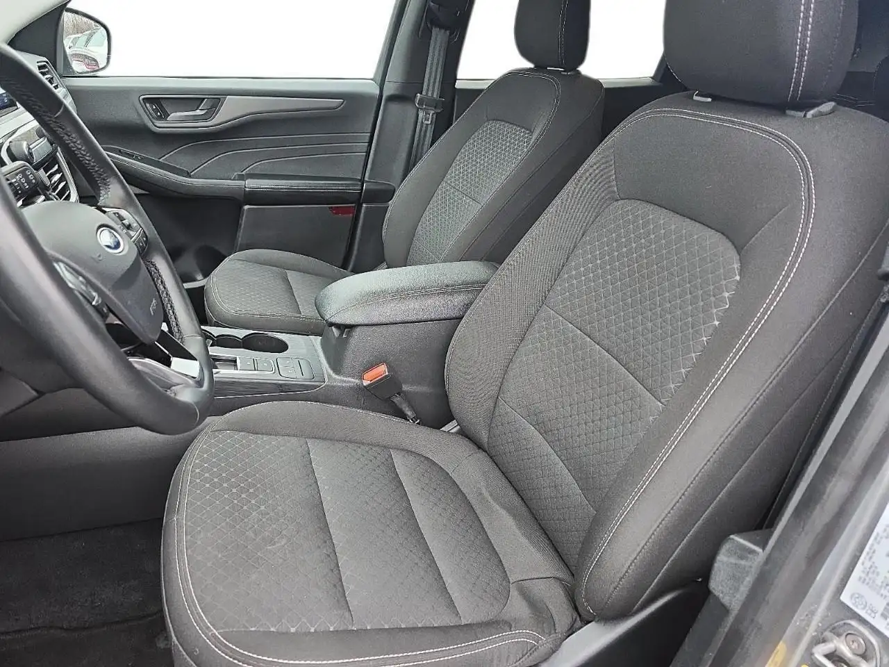 Ford Escape снимка Ford Escape
