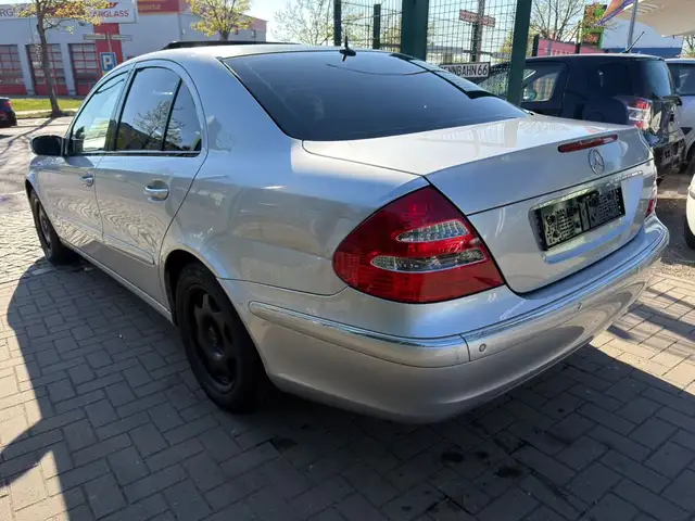 Mercedes-Benz E 200 CDI Limousine Automatik !! Schiebedach !!