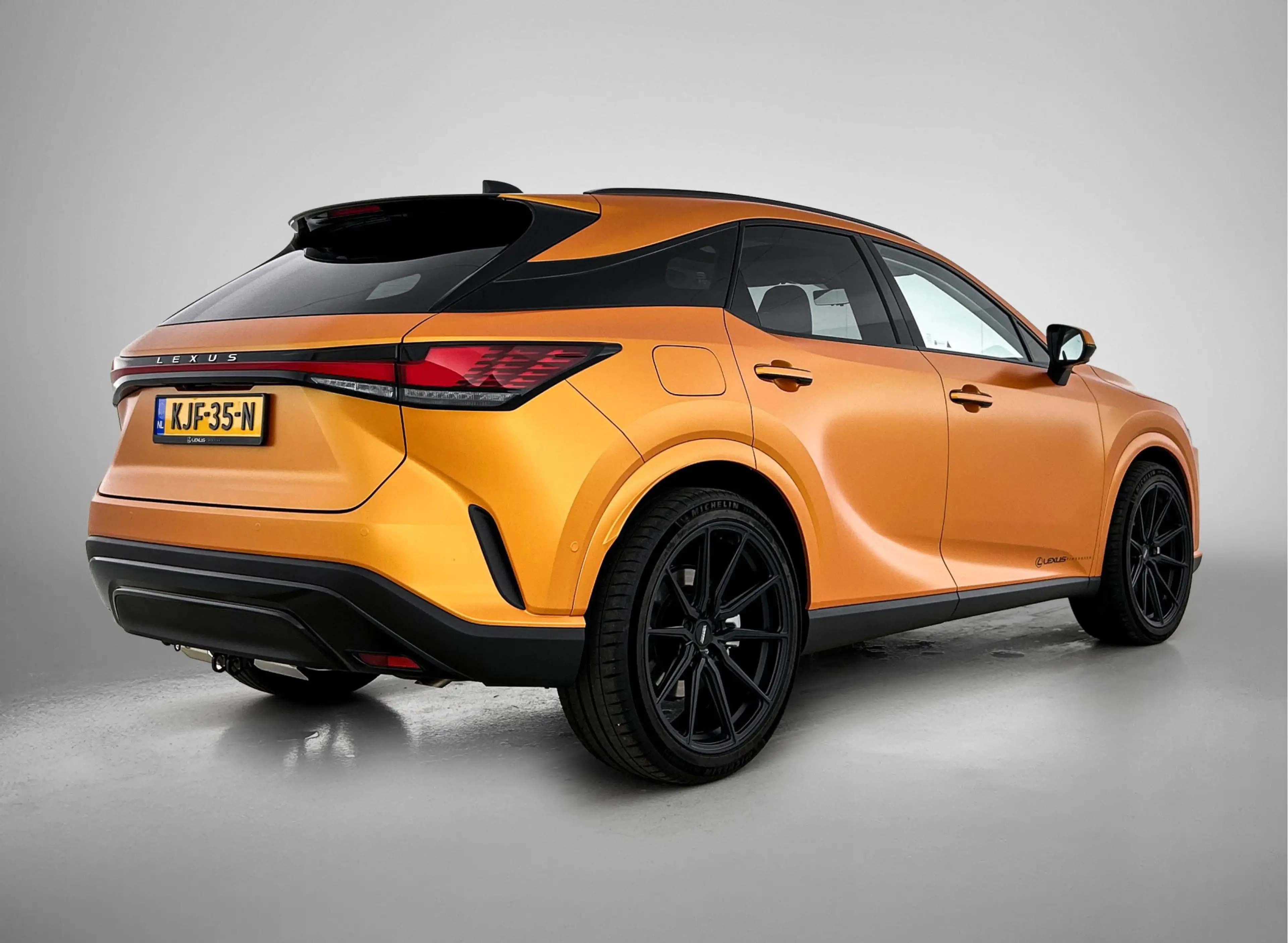 Lexus RX 450h 450h+ Plug-in Hybrid President Line | Orange wrapp — photo 2