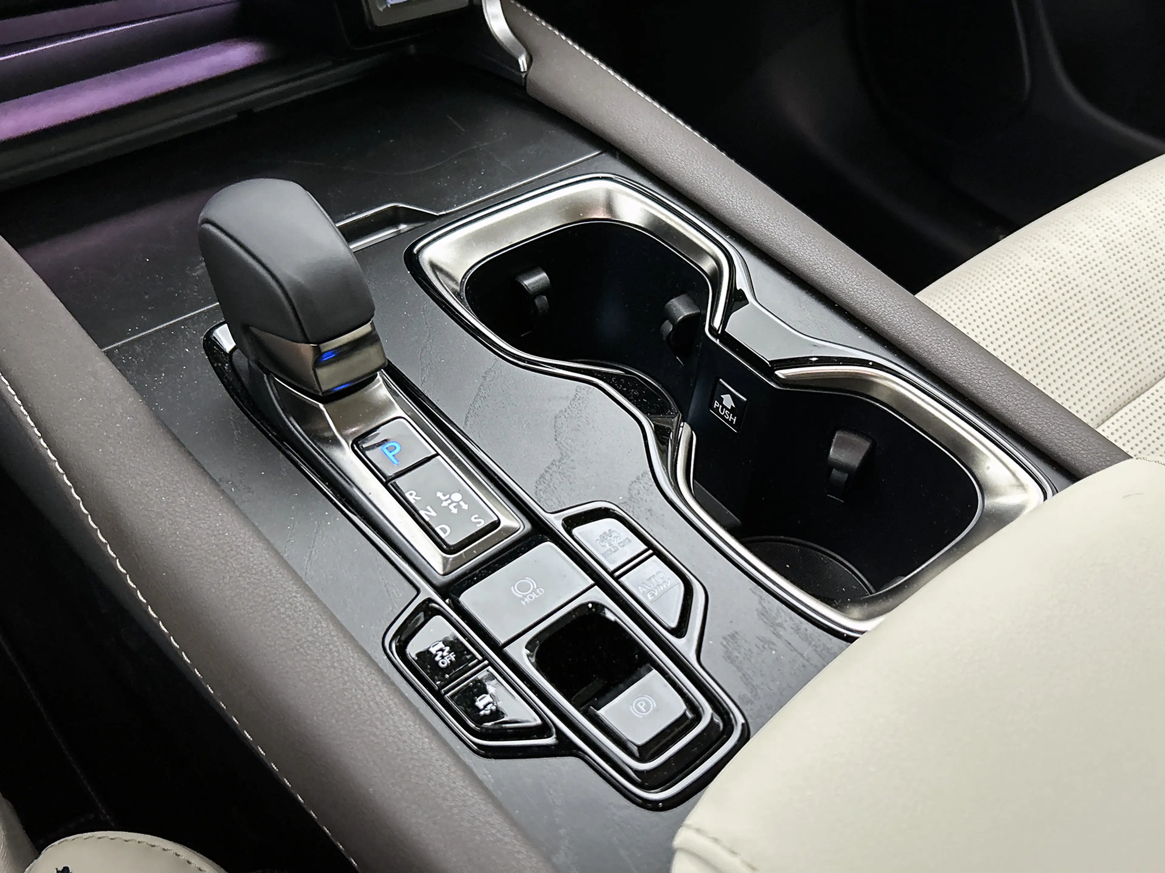 Lexus RX 450h 450h+ Plug-in Hybrid President Line | Orange wrapp — photo 12