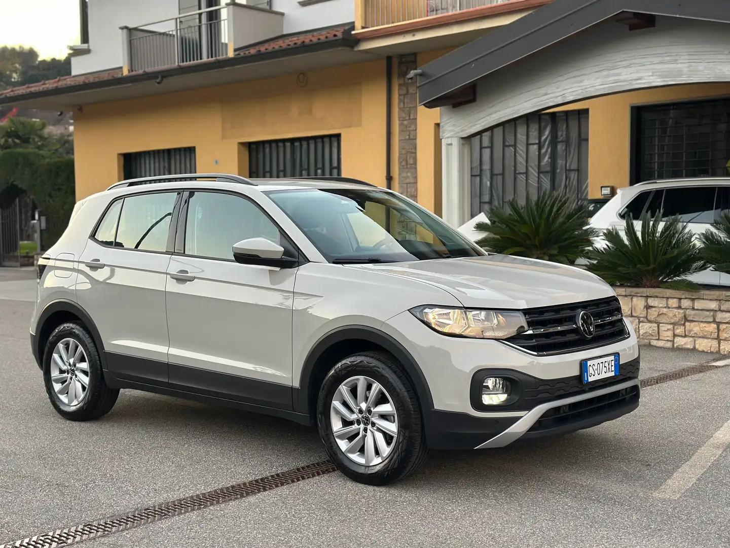 Volkswagen T-Cross T-Cross 1.0 tsi Sport 95cv Grau - 1
