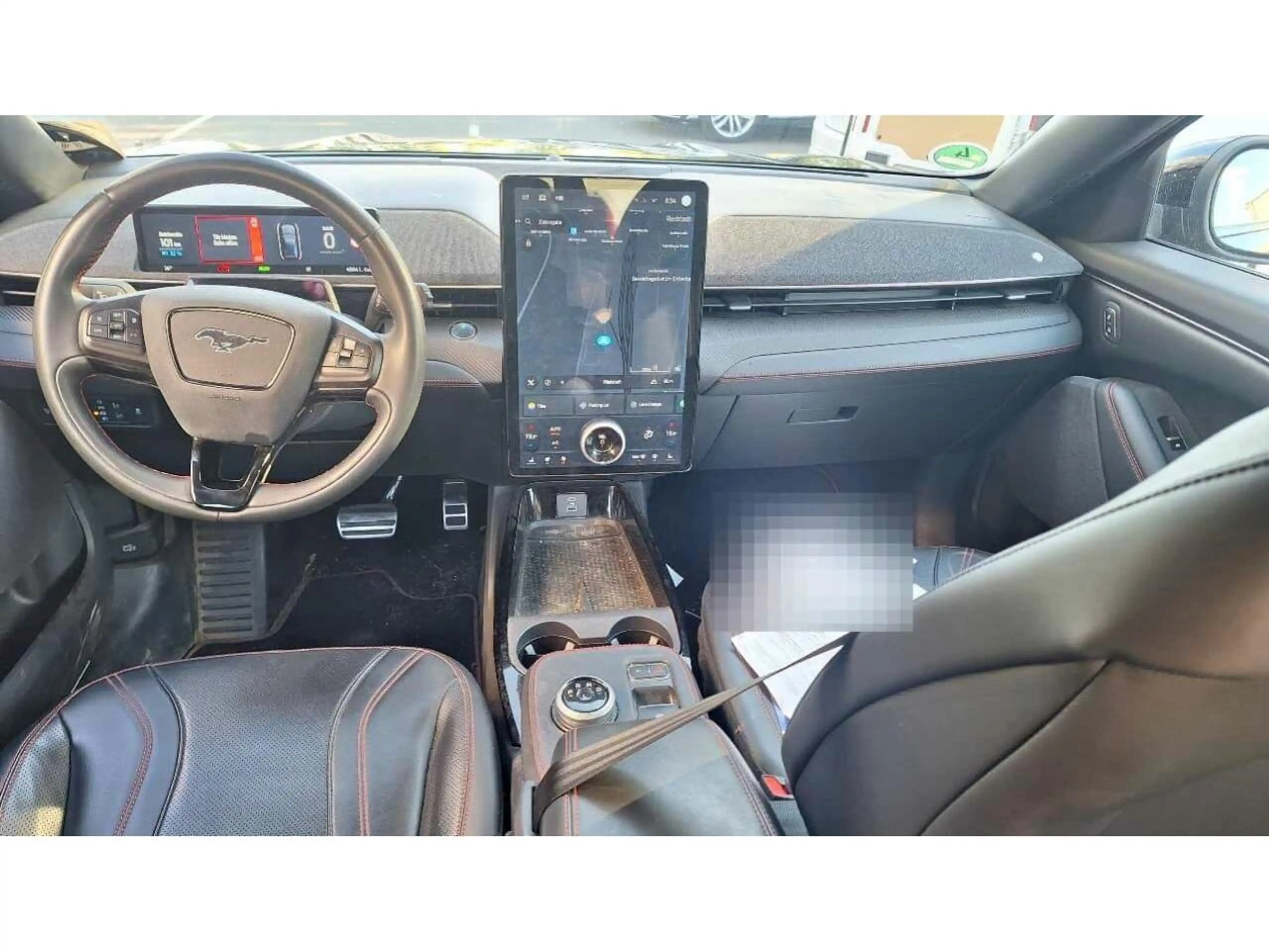 Ford Mustang Mach-E (Standard Range 75kWh) Premium — photo 6