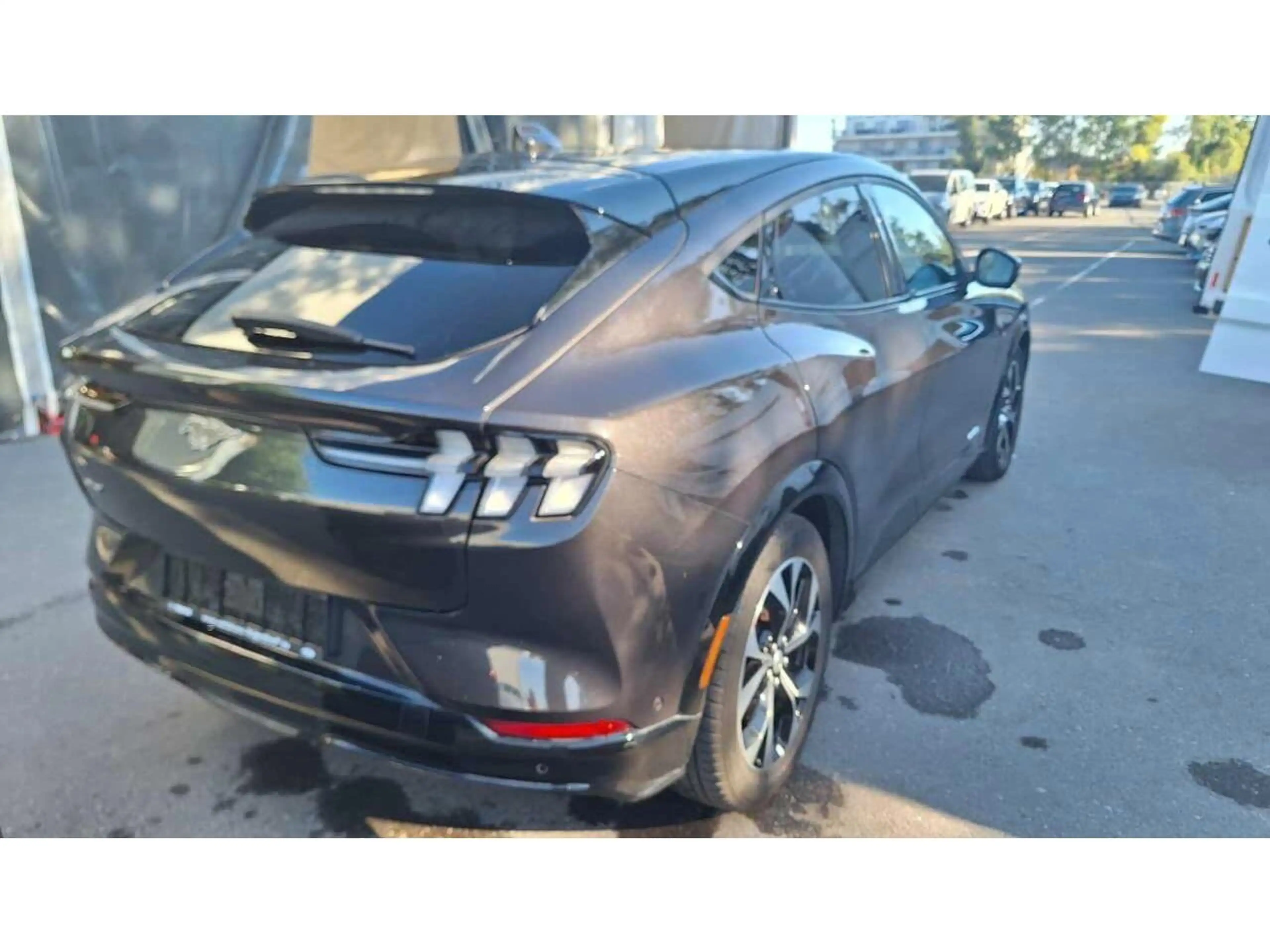 Ford Mustang Mach-E (Standard Range 75kWh) Premium — photo 5