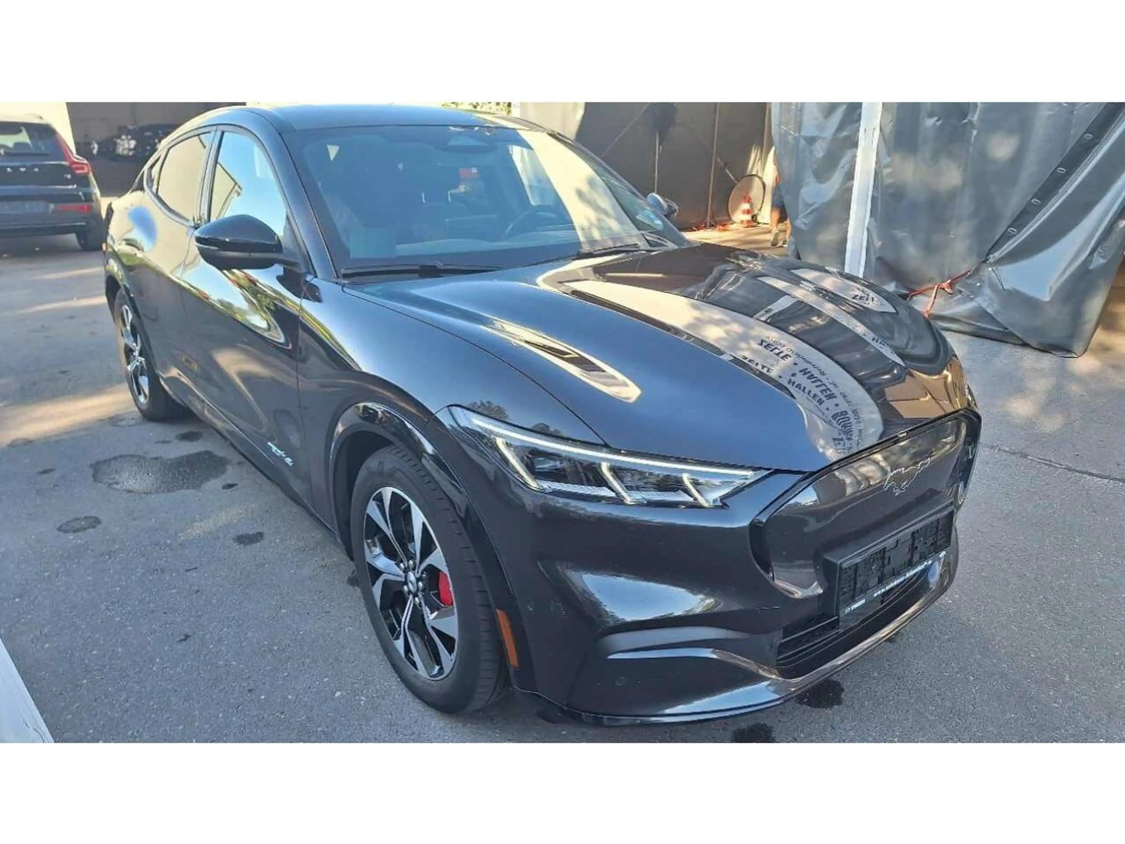 Ford Mustang Mach-E (Standard Range 75kWh) Premium — photo 7