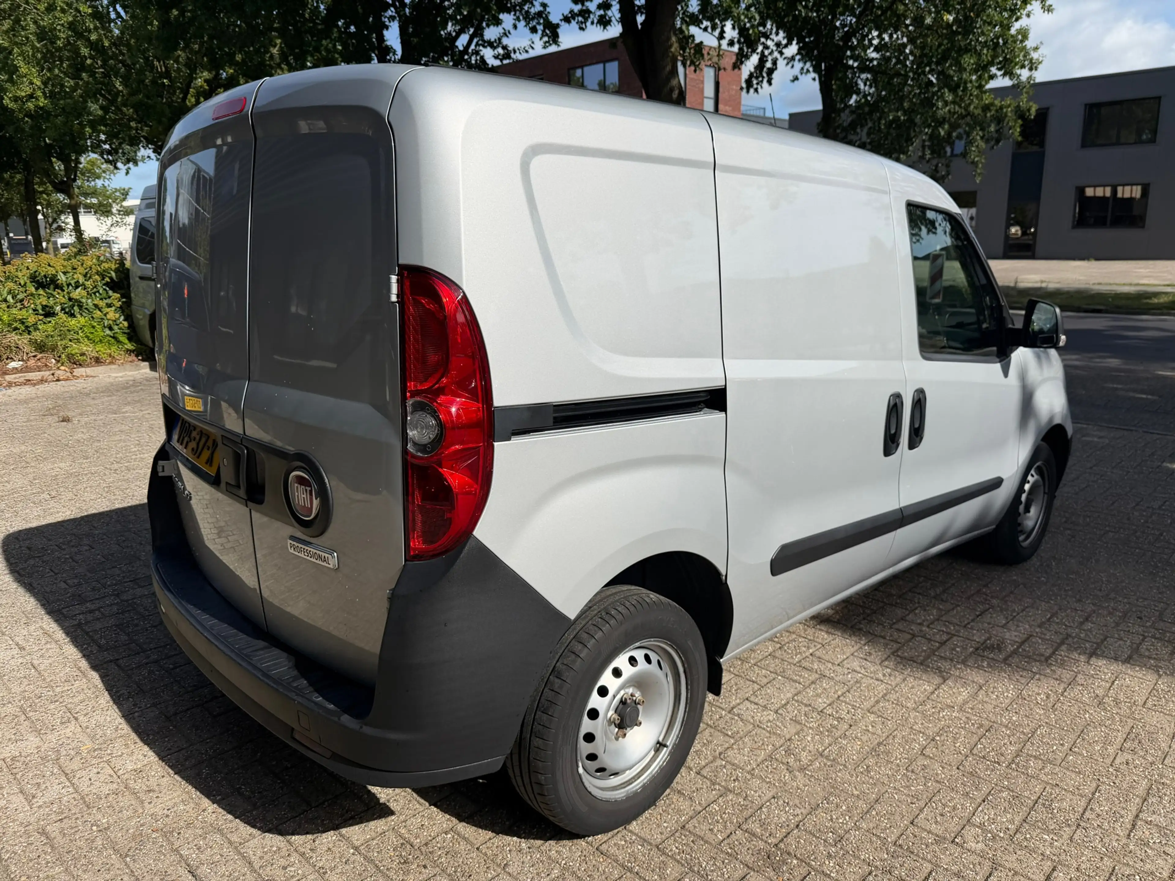 Fiat Doblo Cargo 1.6 MJ L1H1 — photo 5