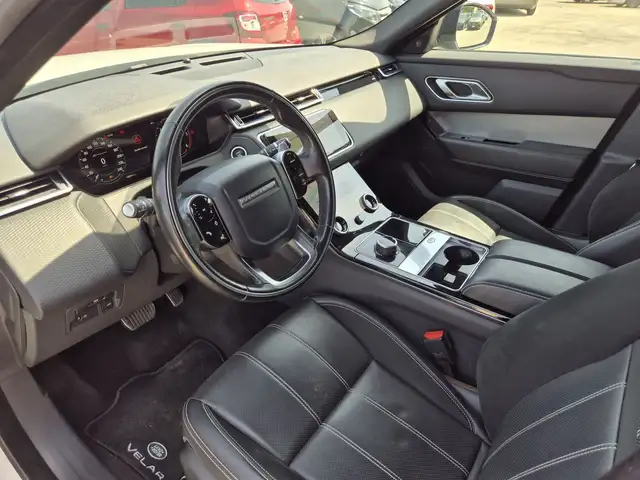 Land Rover Range Rover Velar view 6