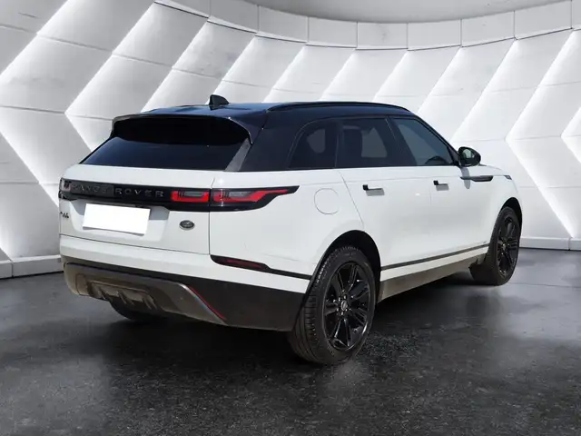 Land Rover Range Rover Velar view 4