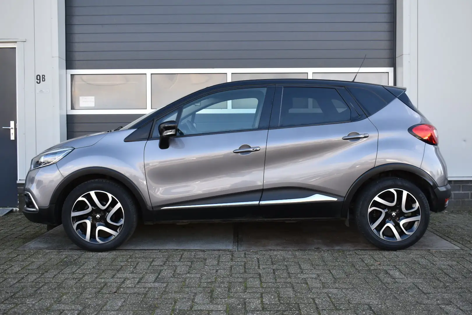 Renault Captur 0.9 TCe Dynamique Grau - 2