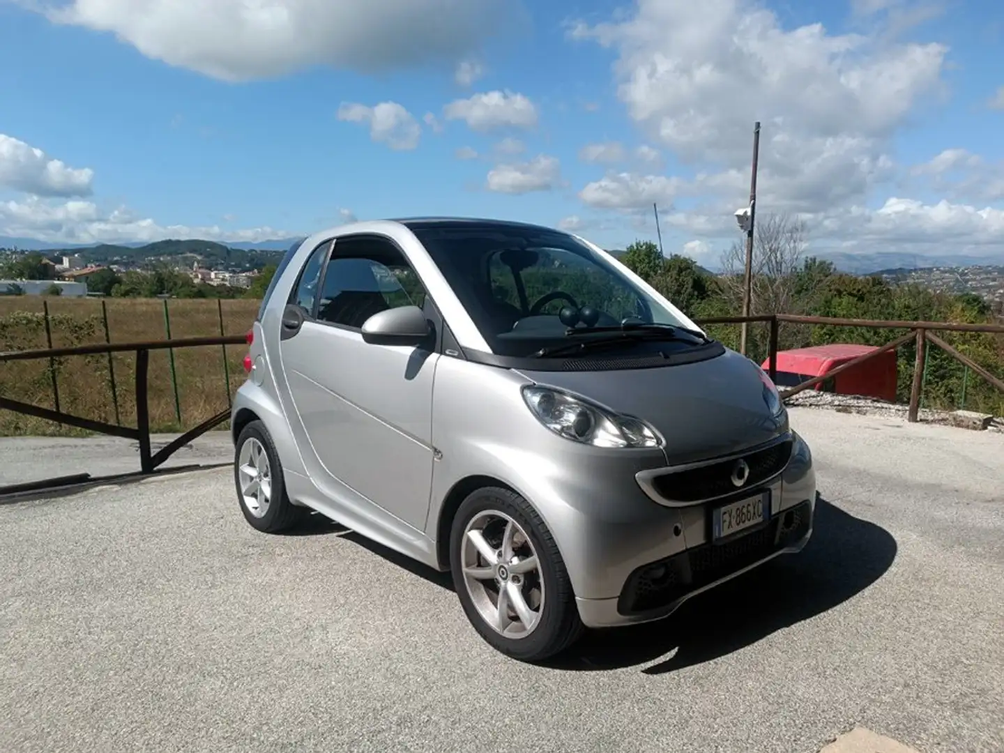 smart forTwo Fortwo 1.0 Pulse 84cv Sedili Risc. 1 Proprietario! Silber - 1