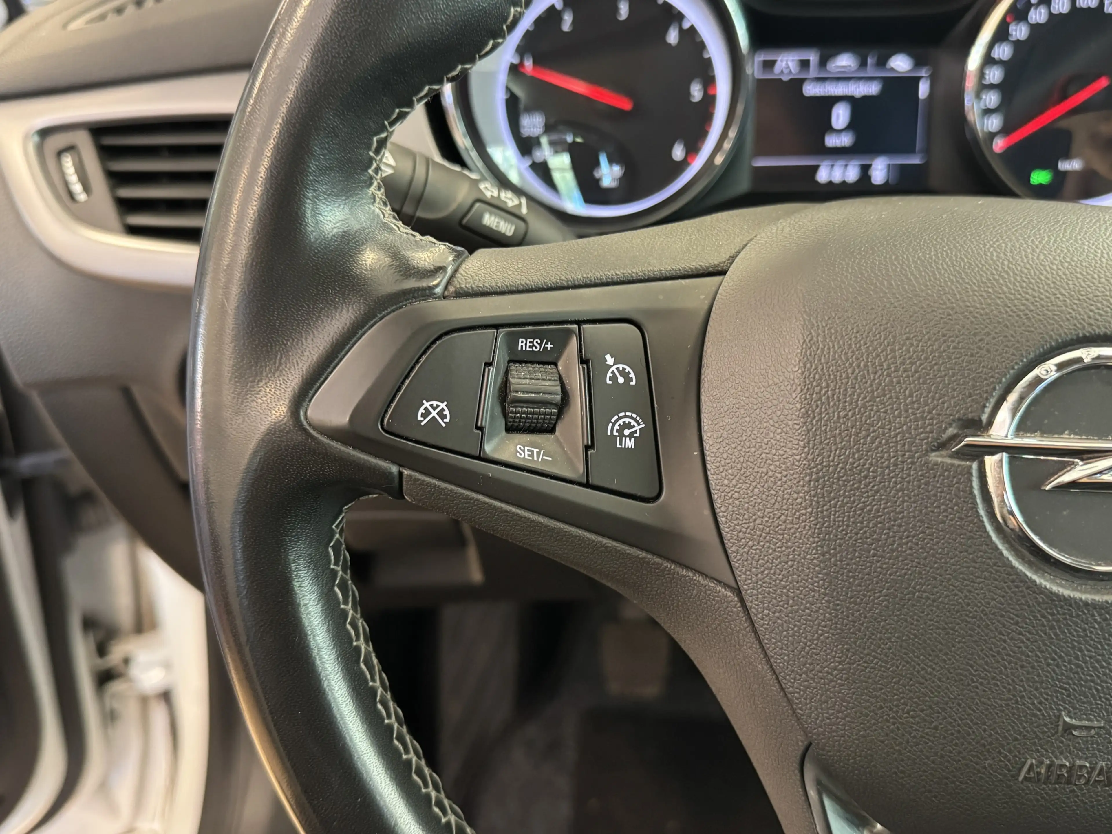 Opel Astra CDTI*1.Hand*LED*Tempomat*CAM*DAB*Navi* — photo 14